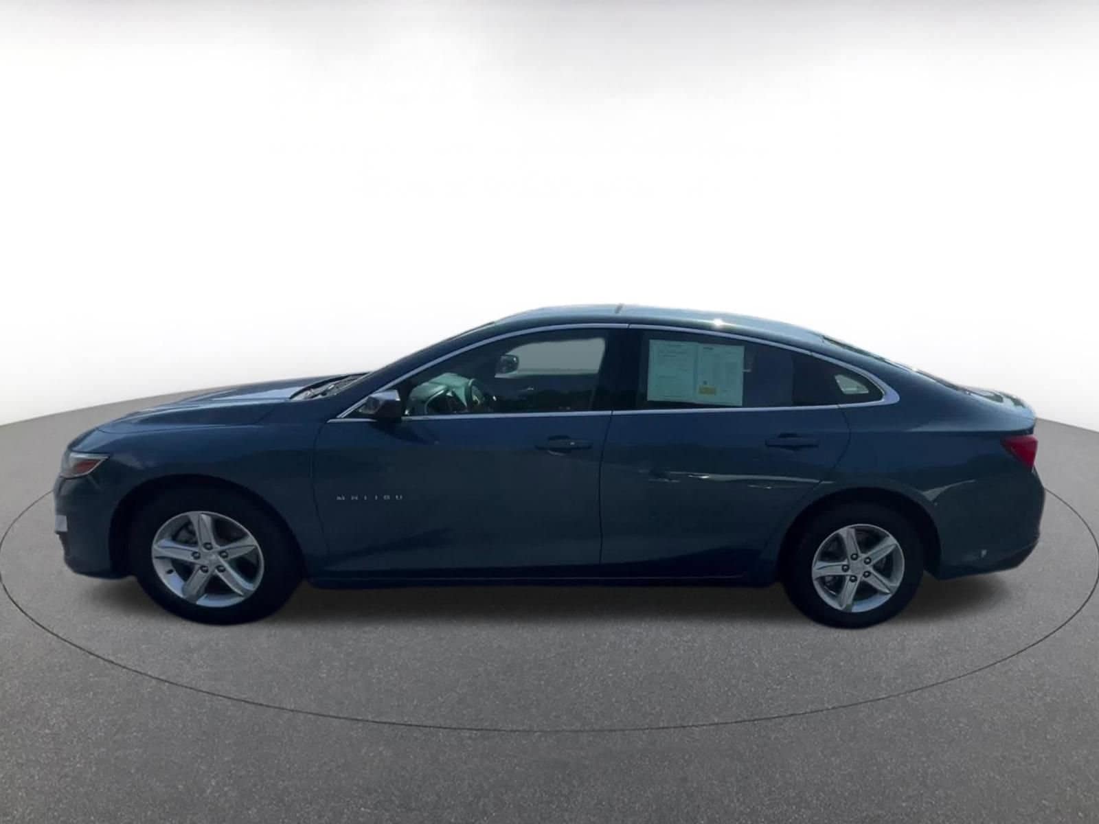 Thumbnail: 2024 Chevrolet Malibu - 10