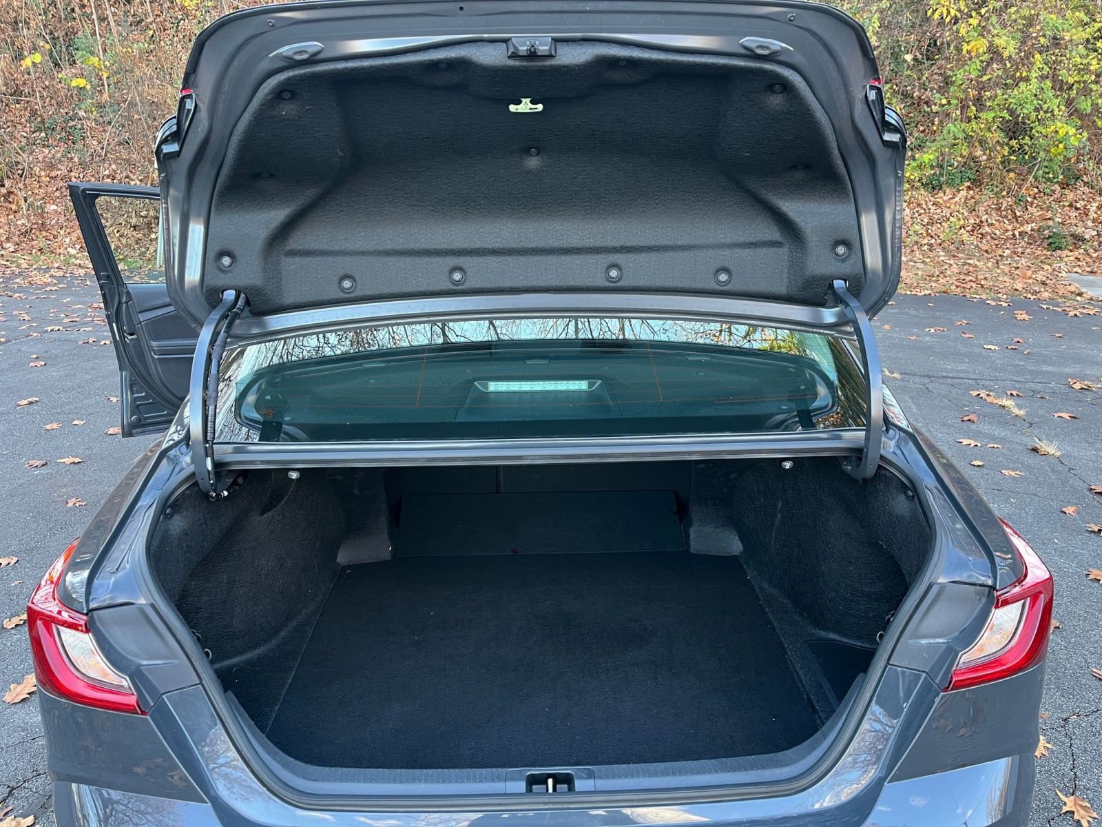 Thumbnail: 2025 Toyota Camry - 27