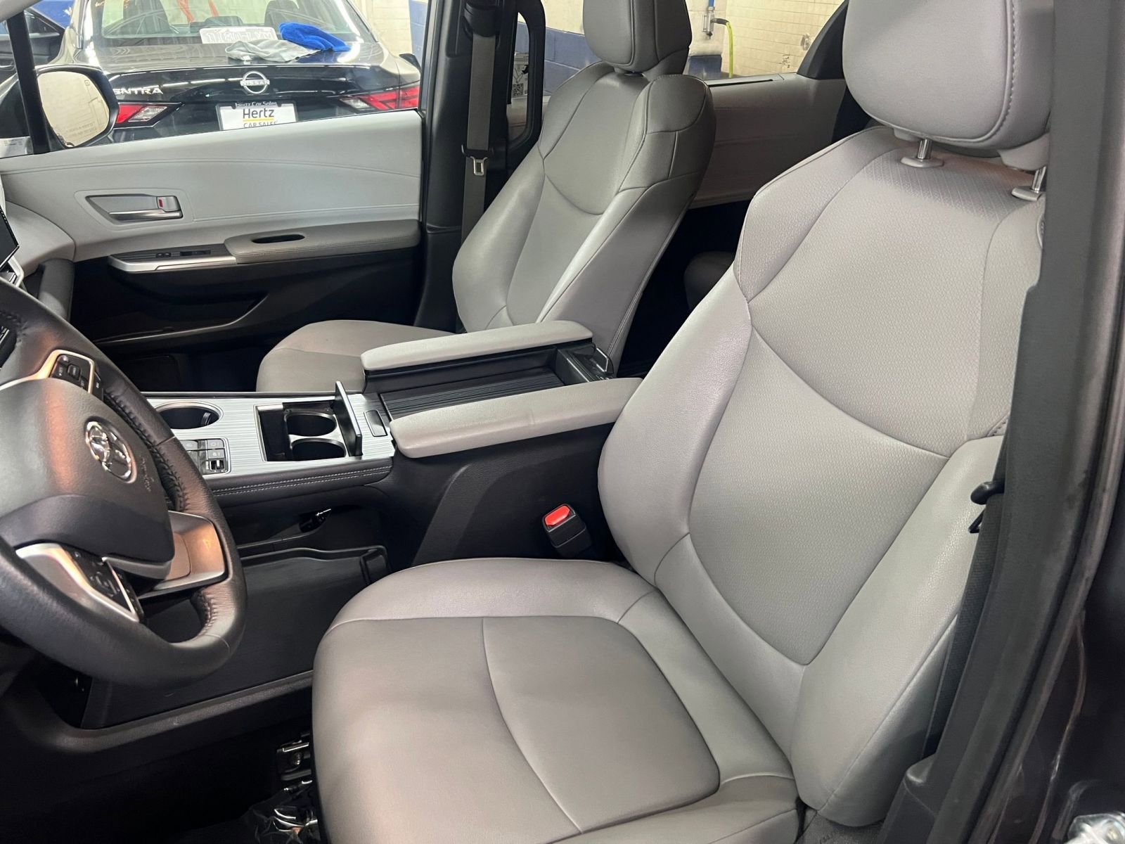 Thumbnail: 2025 Toyota Sienna - 35