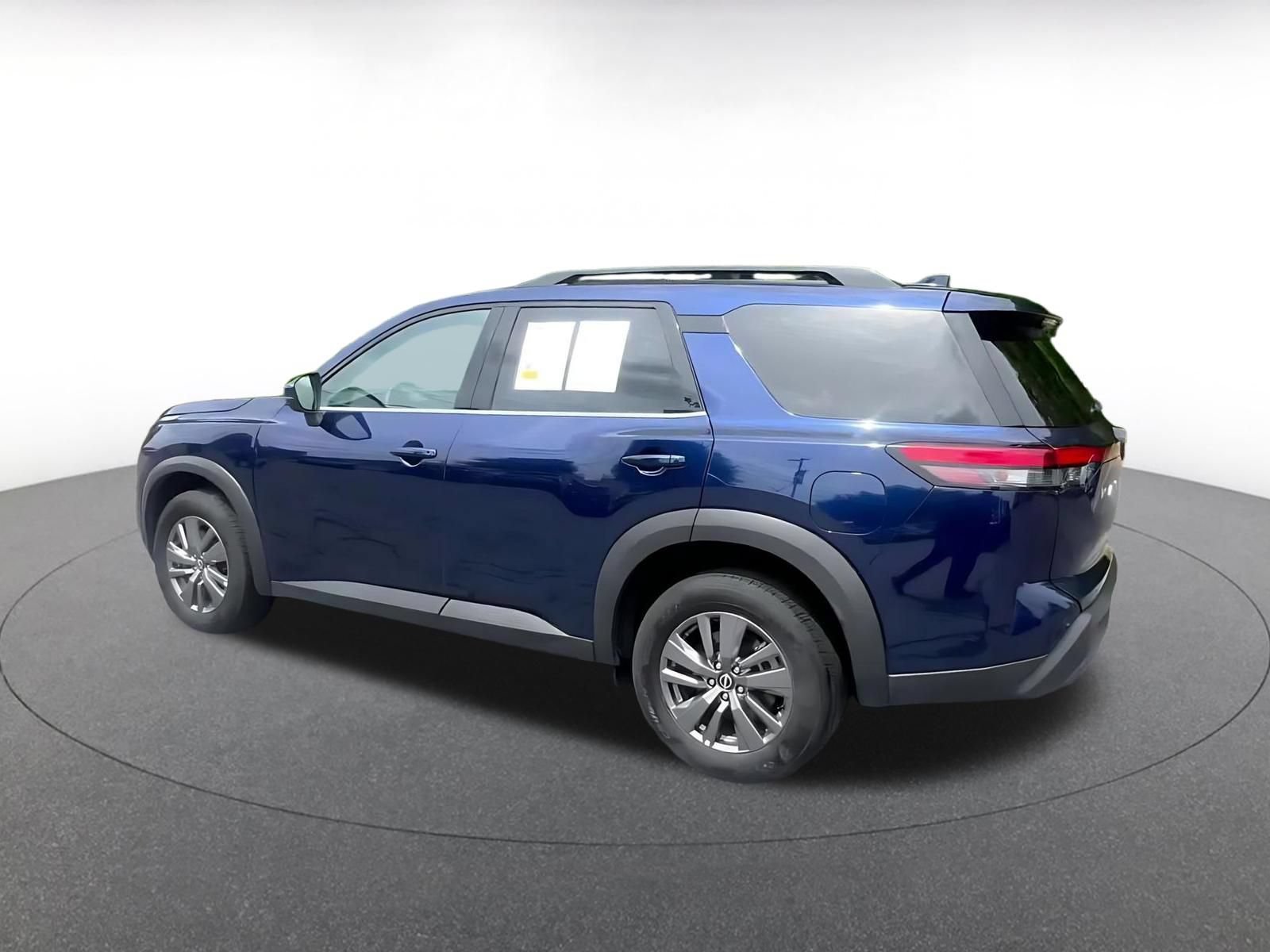 Thumbnail: 2025 Nissan Pathfinder - 10