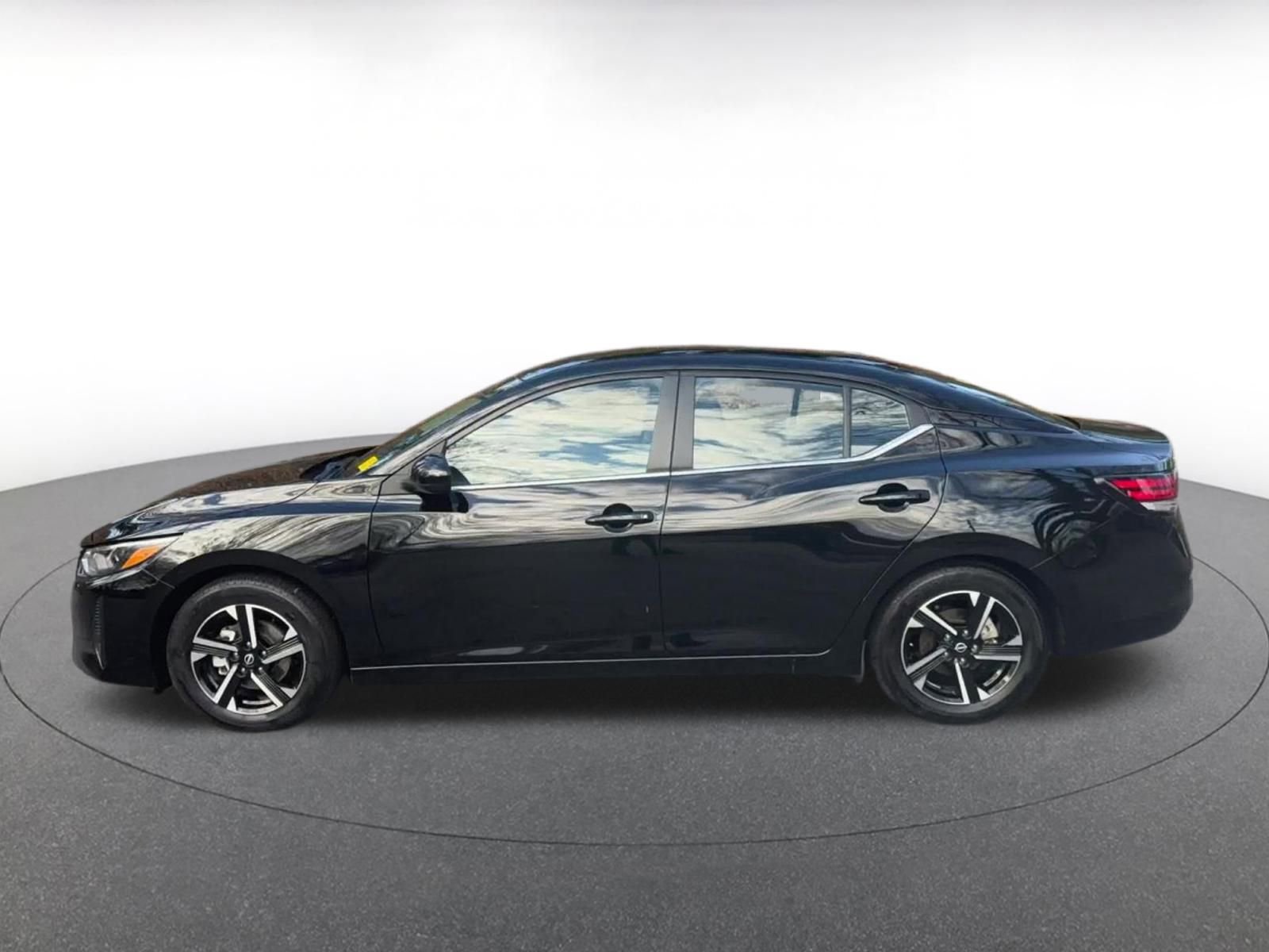 Thumbnail: 2025 Nissan Sentra - 8