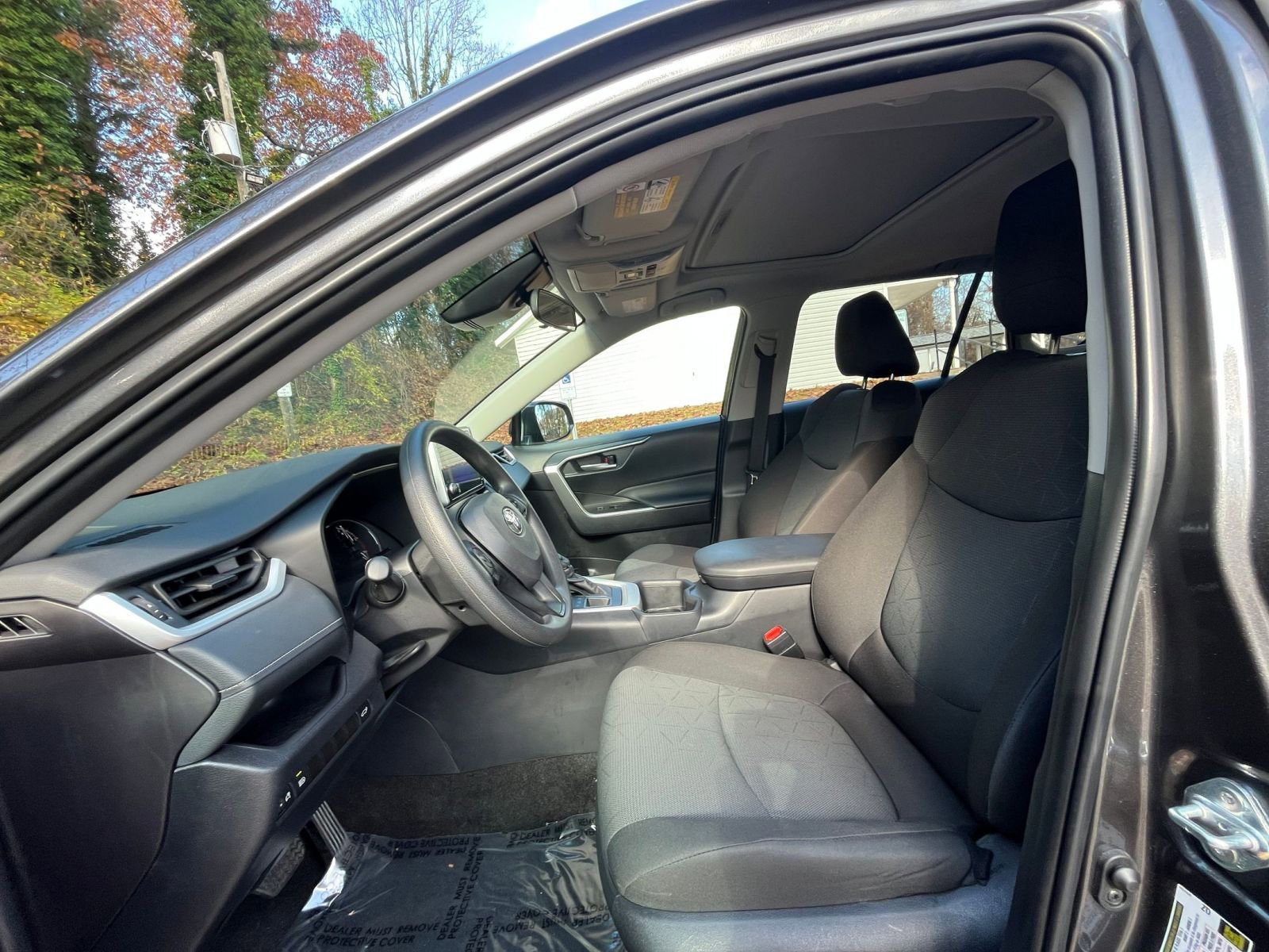 Thumbnail: 2025 Toyota RAV4 - 23