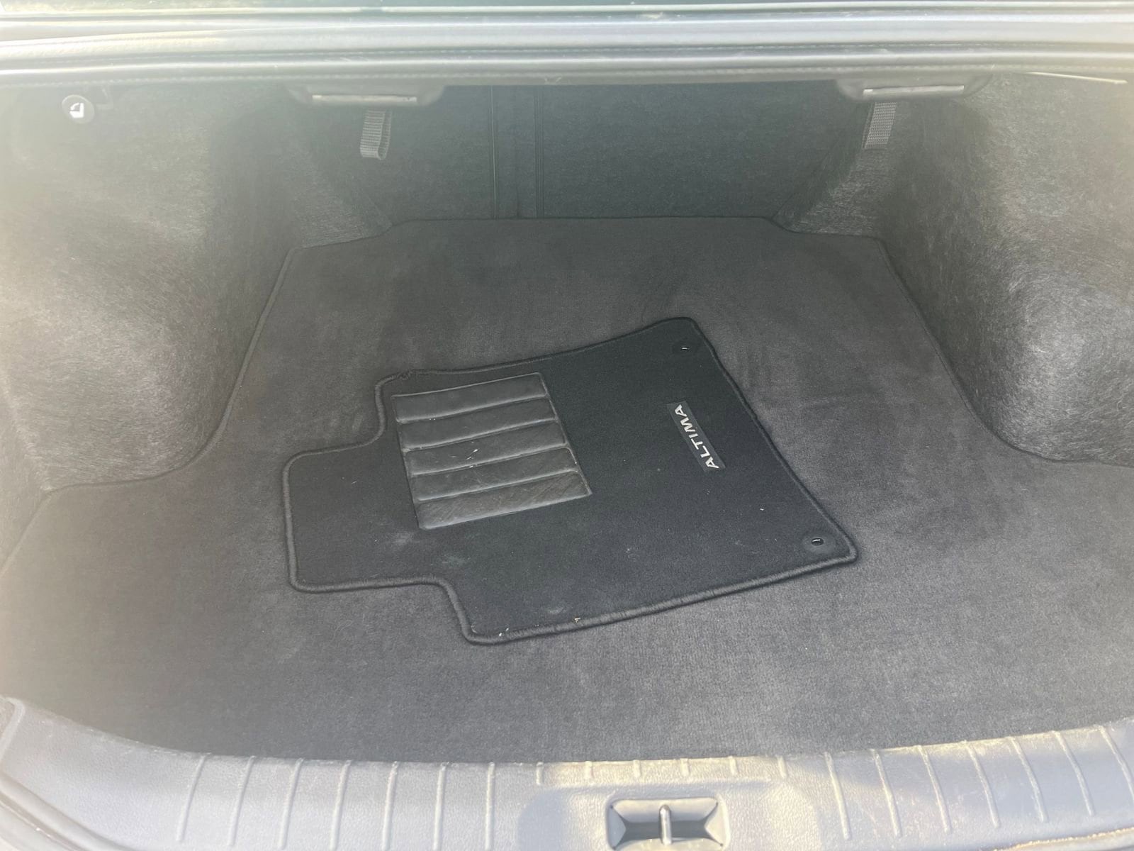 Thumbnail: 2025 Nissan Altima - 25