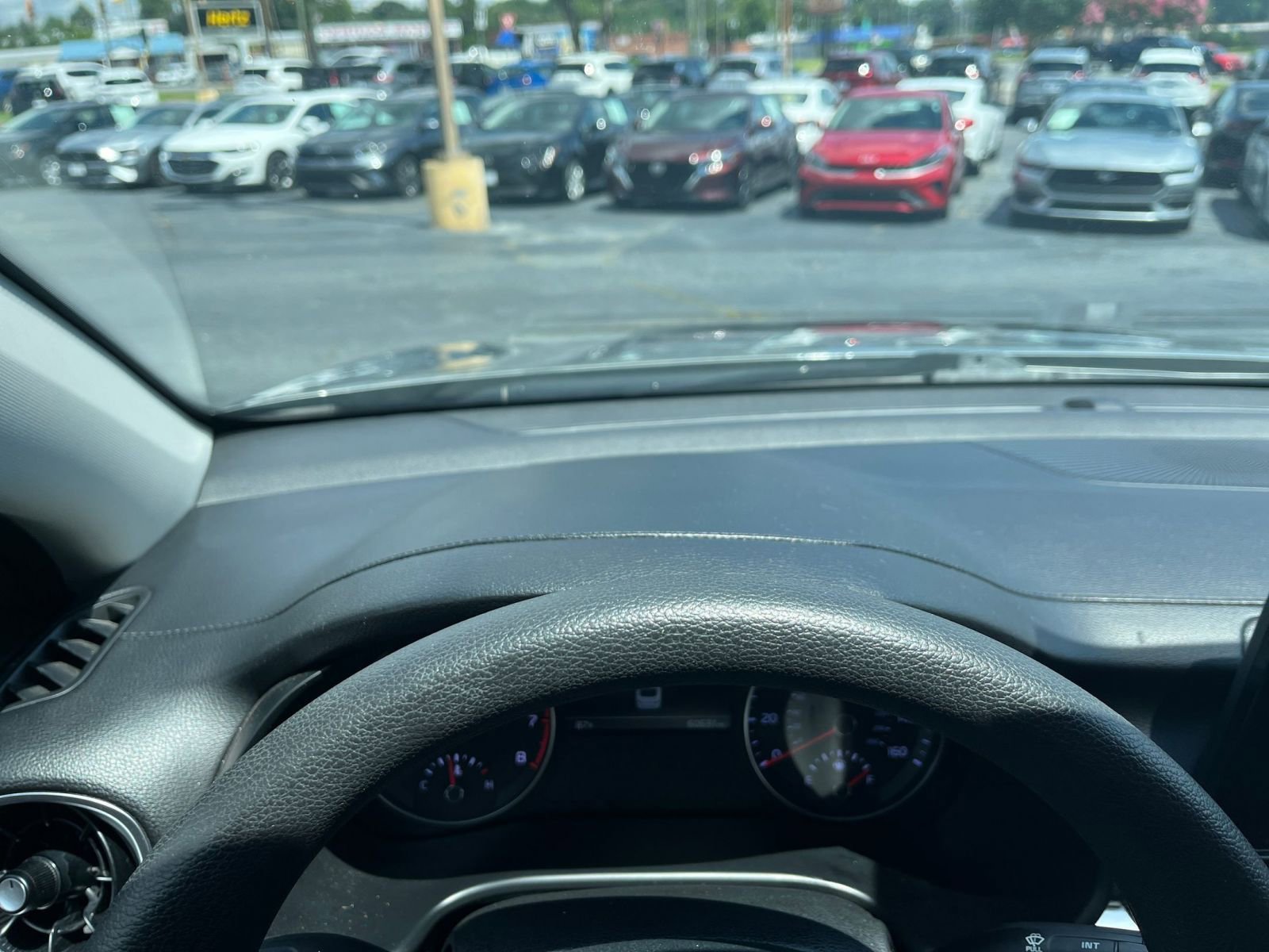 Thumbnail: 2023 Kia Forte - 31