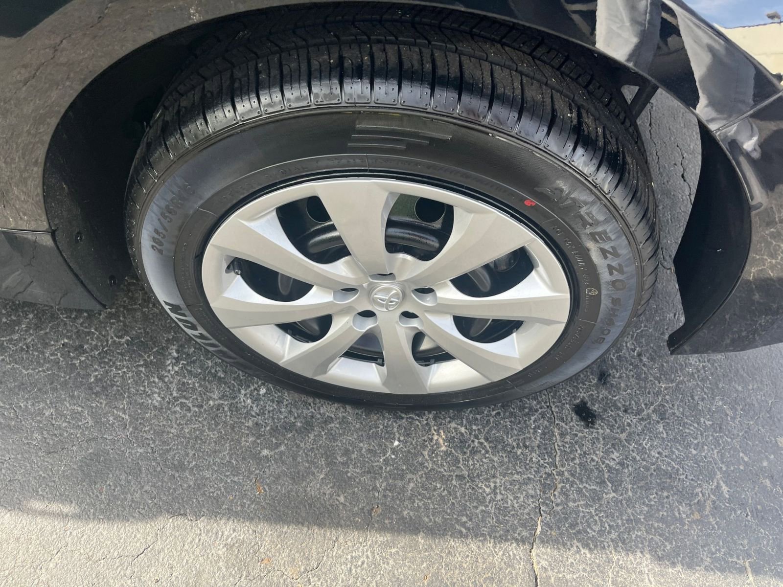 Thumbnail: 2025 Toyota Corolla - 24