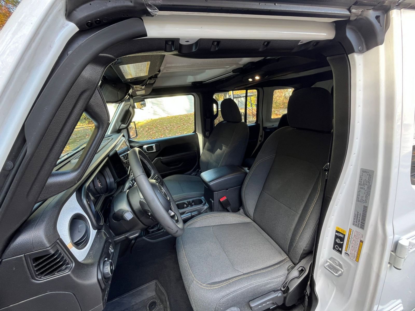 Thumbnail: 2025 Jeep Wrangler - 32