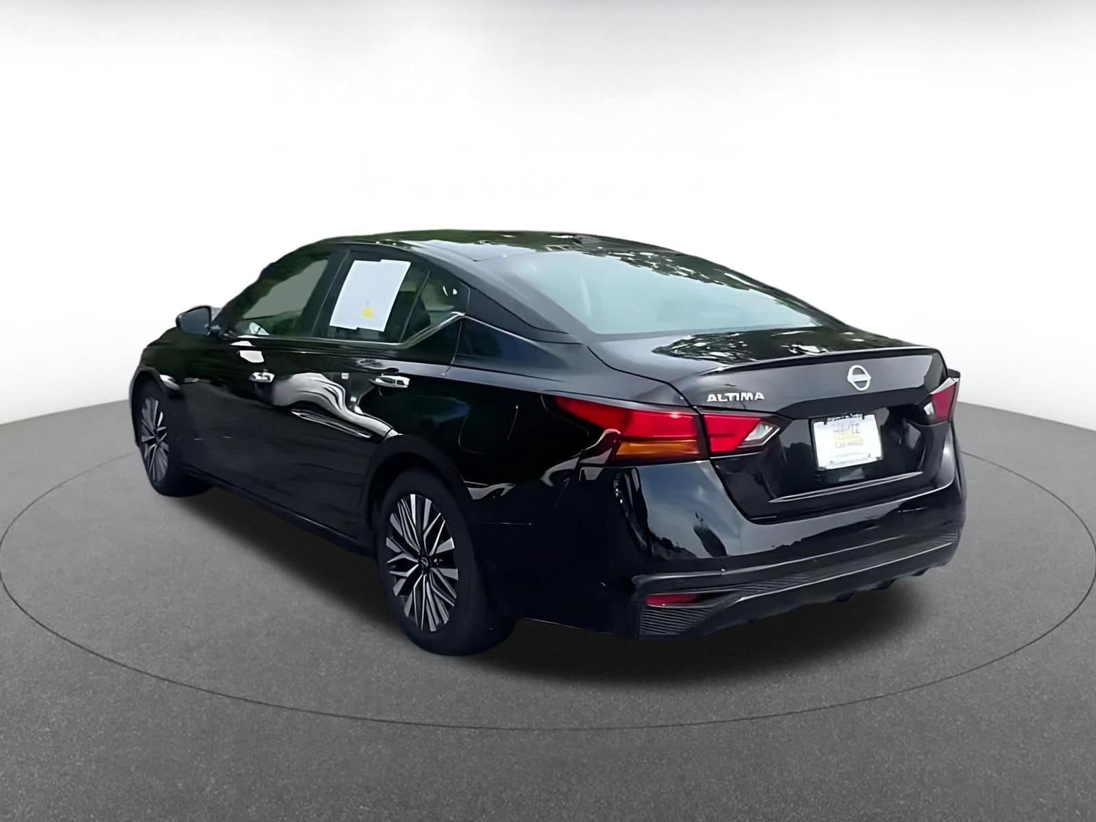 Thumbnail: 2025 Nissan Altima - 11