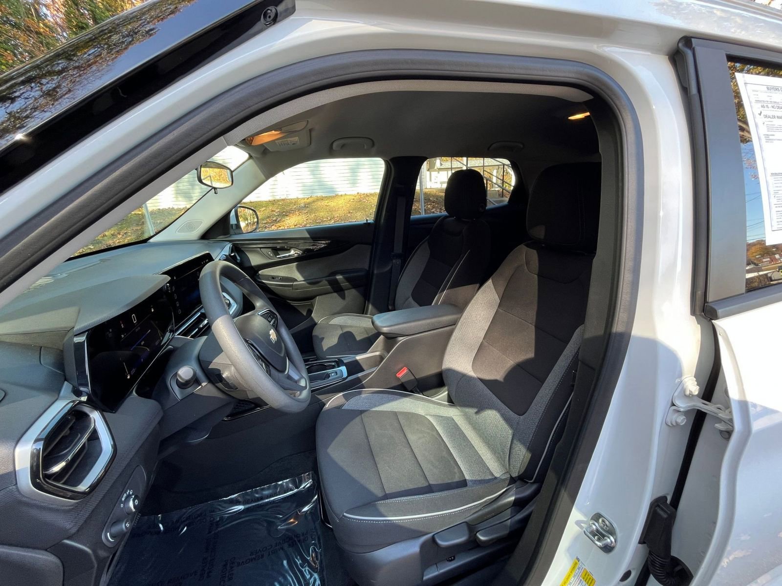 Thumbnail: 2025 Chevrolet TrailBlazer - 32