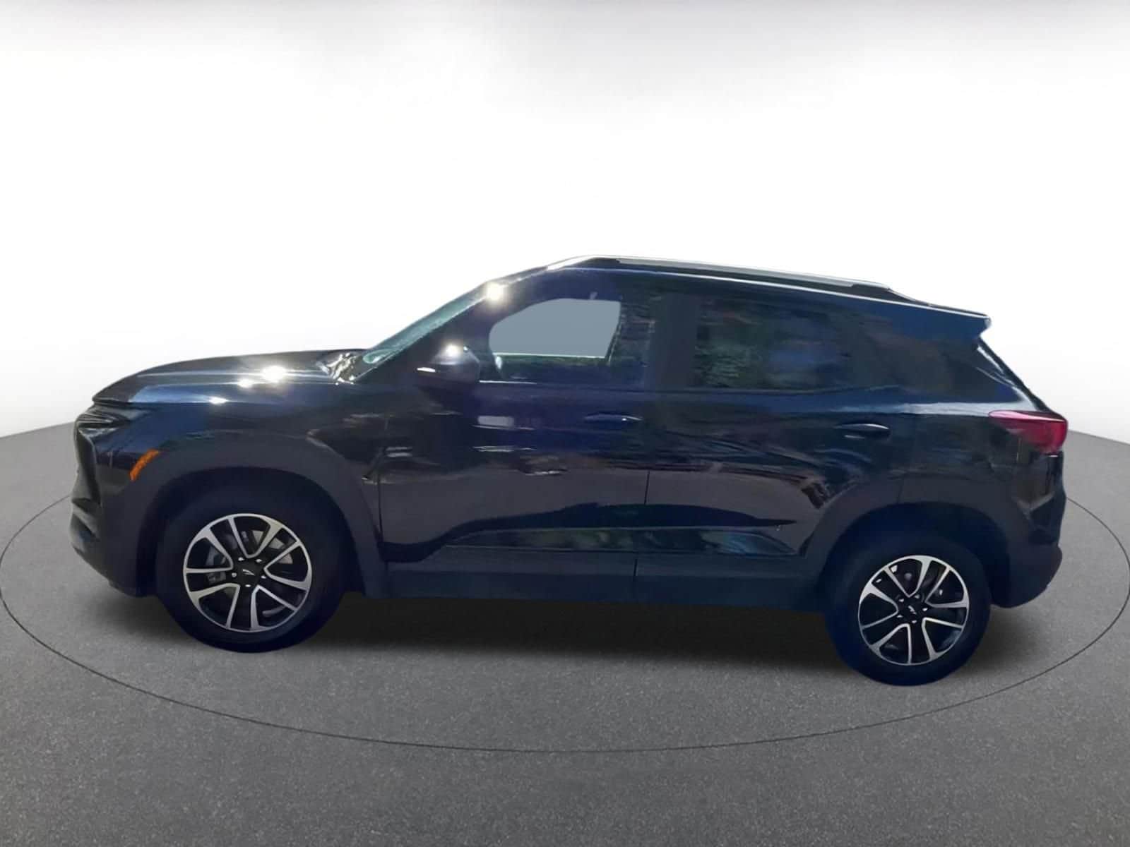 Thumbnail: 2025 Chevrolet TrailBlazer - 9