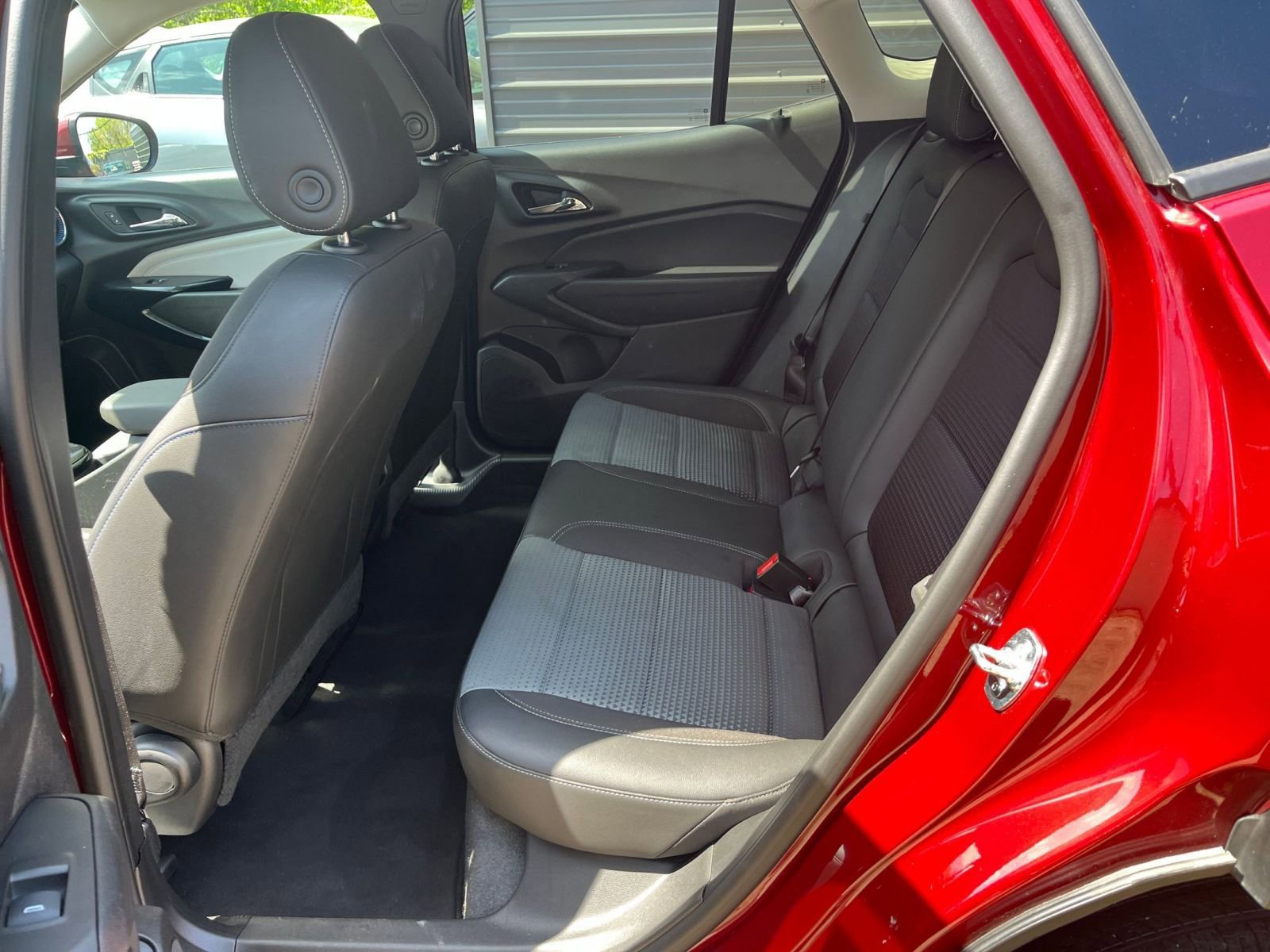 Thumbnail: 2025 Chevrolet Trax - 21