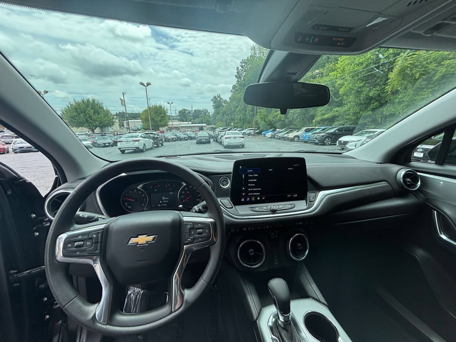 Thumbnail: 2026 Chevrolet Blazer - 24