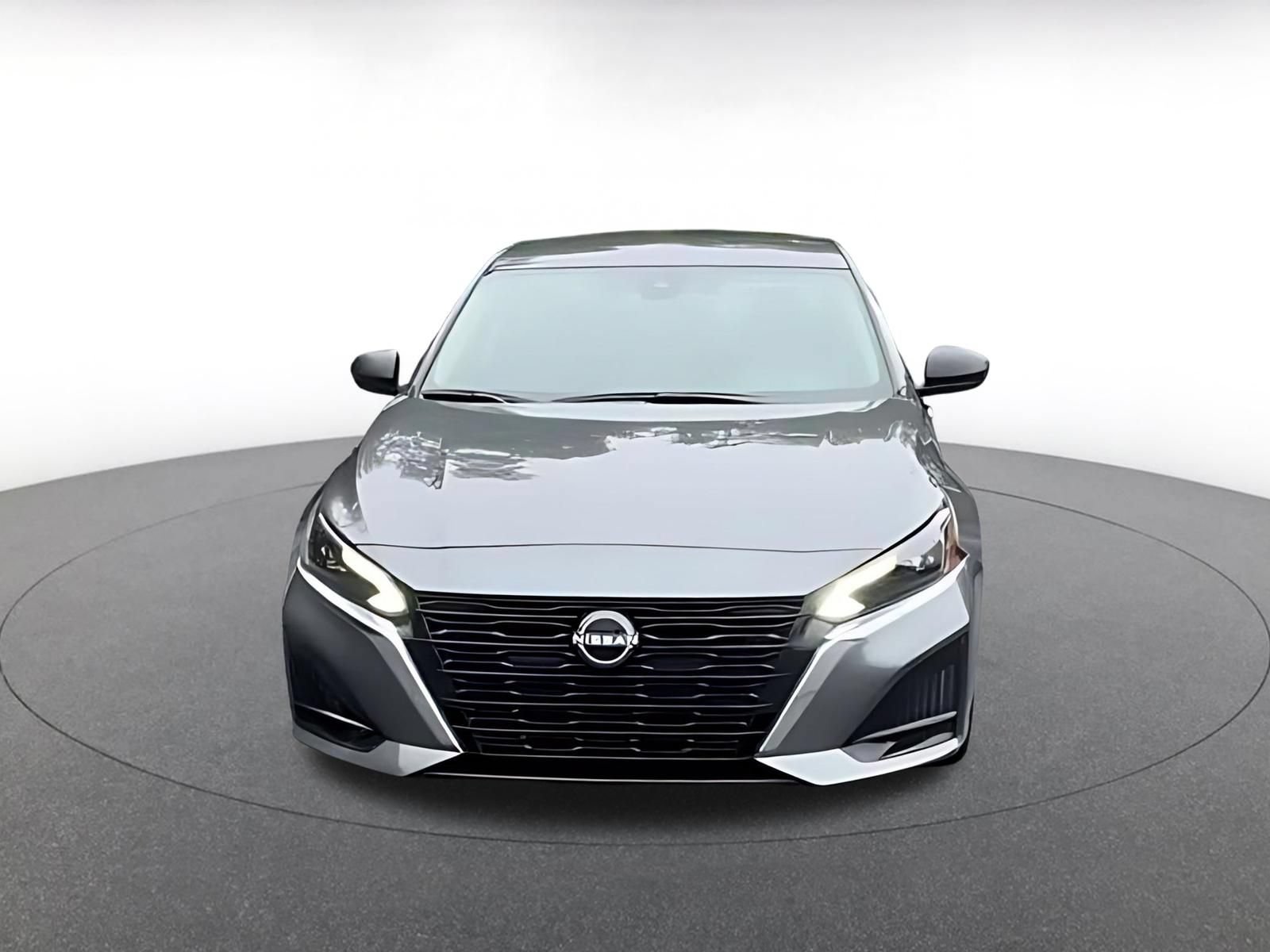 Thumbnail: 2025 Nissan Altima - 4