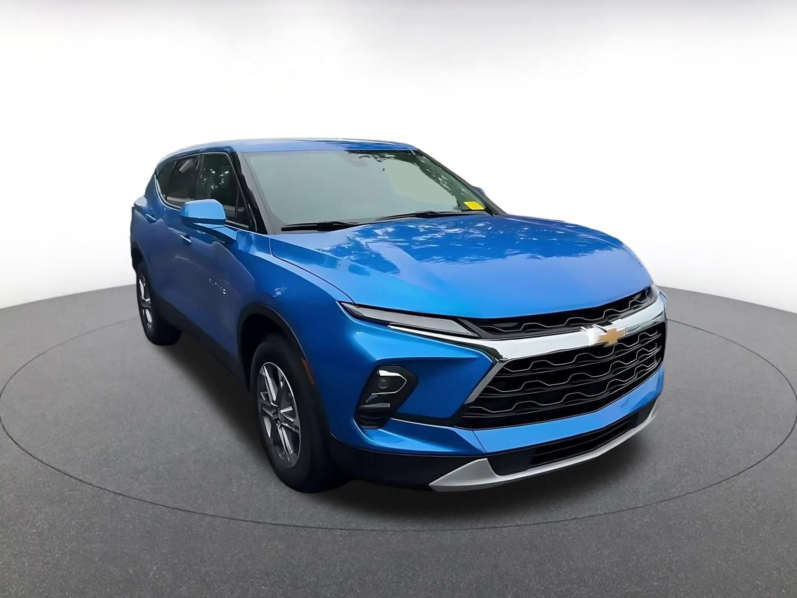 Thumbnail: 2026 Chevrolet Blazer - 3