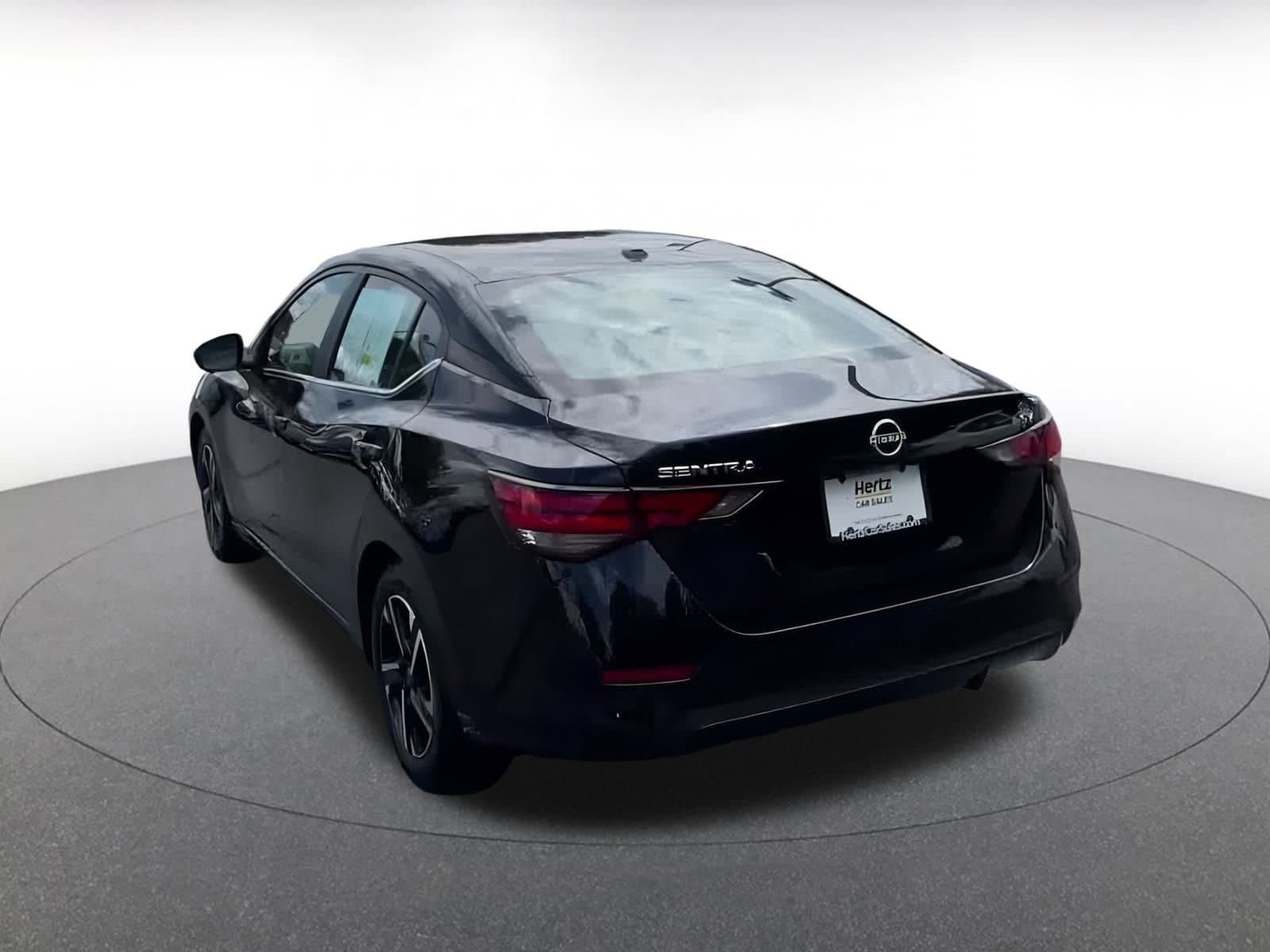 Thumbnail: 2024 Nissan Sentra - 10