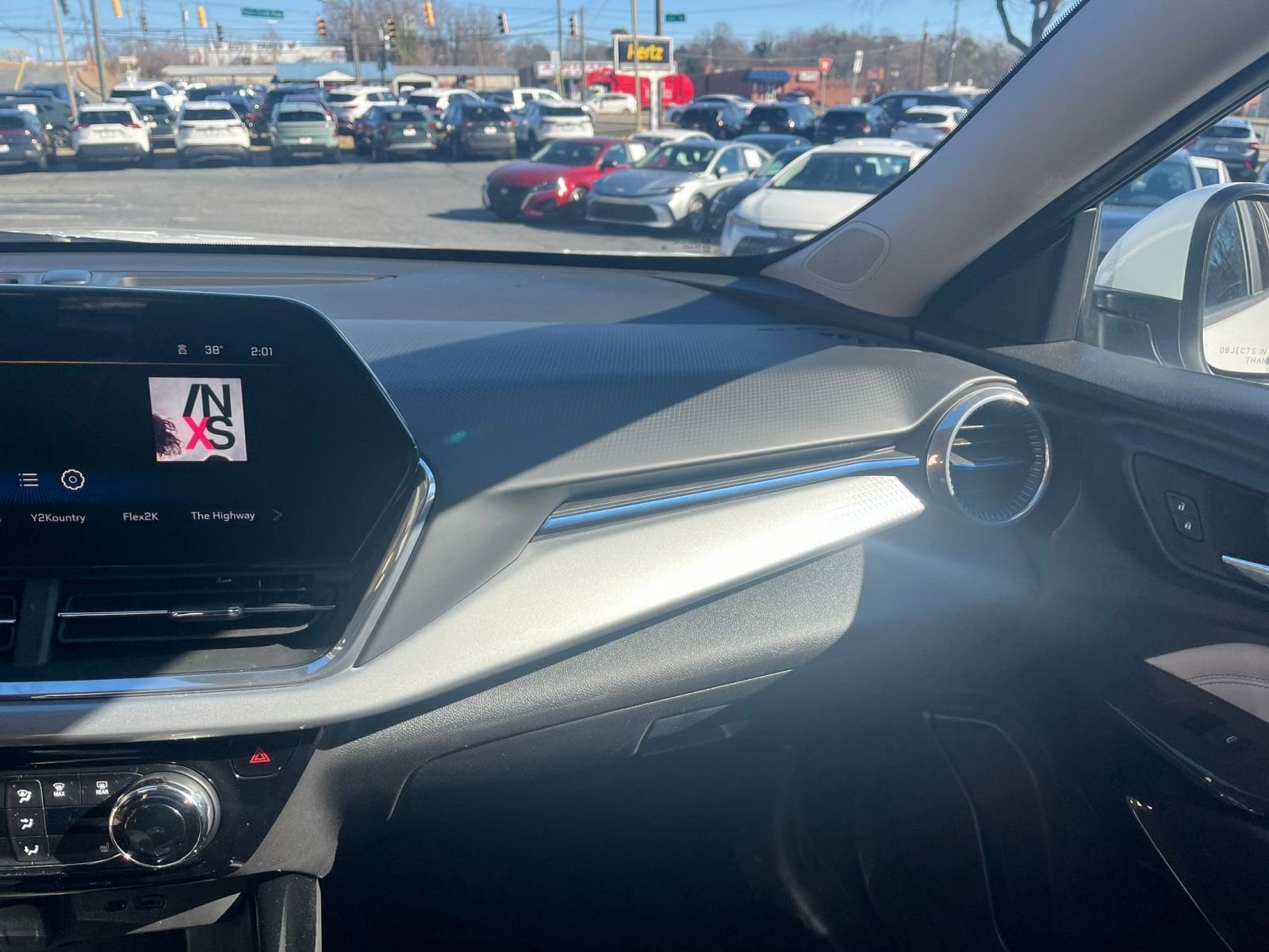 Thumbnail: 2025 Chevrolet Trax - 30