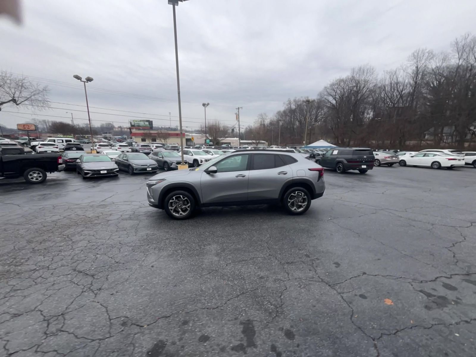 Thumbnail: 2025 Chevrolet Trax - 16