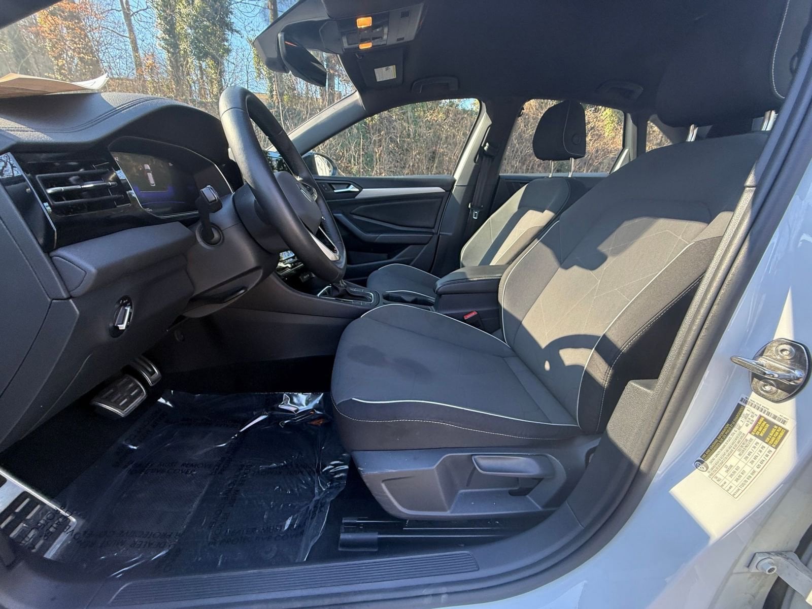 Thumbnail: 2025 Volkswagen Jetta - 24