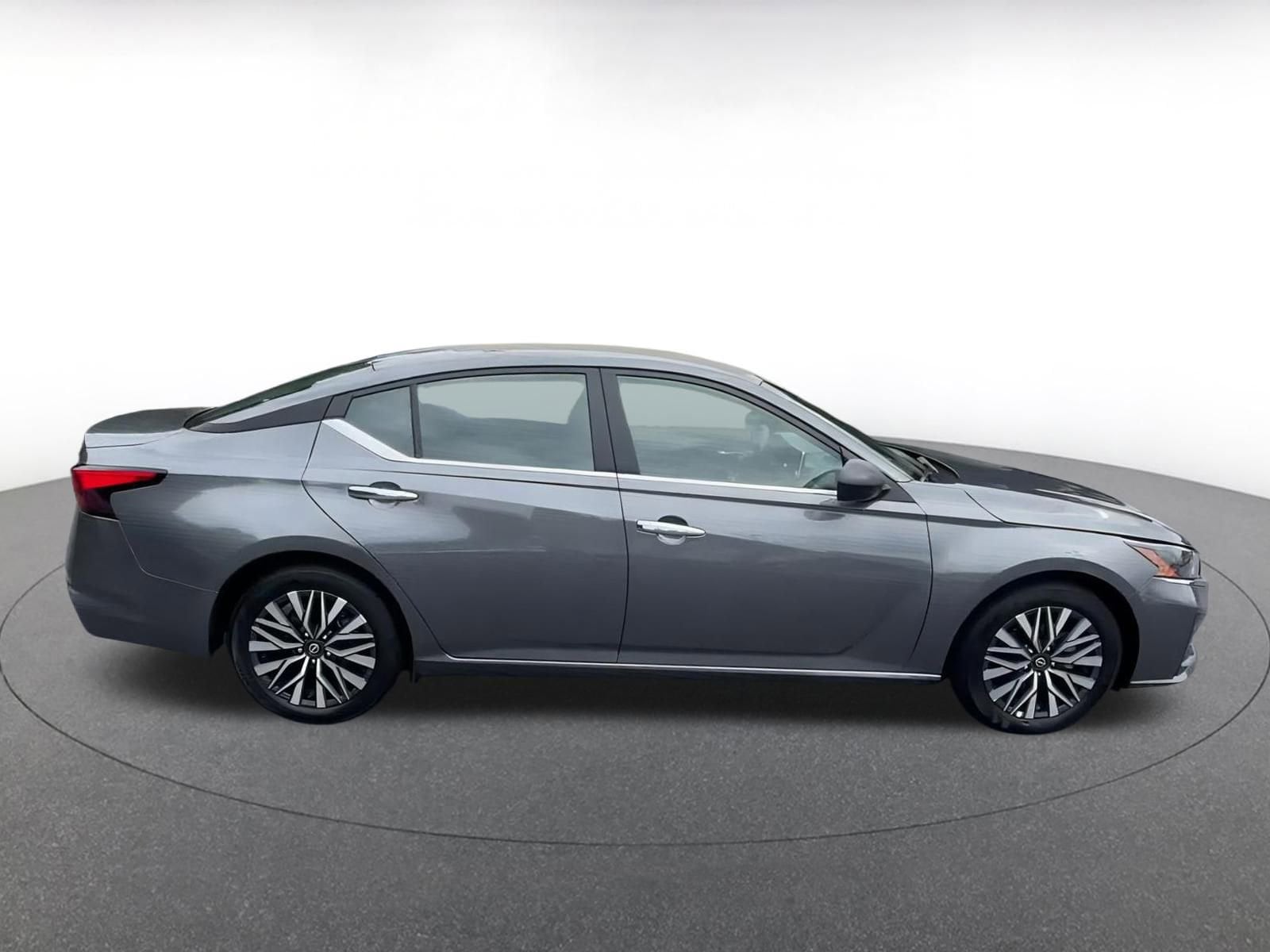 2024 Nissan Altima SV 16