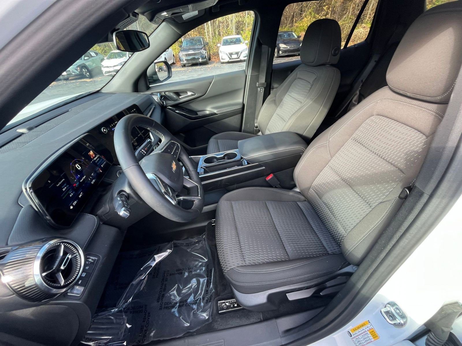 Thumbnail: 2025 Chevrolet Equinox - 30