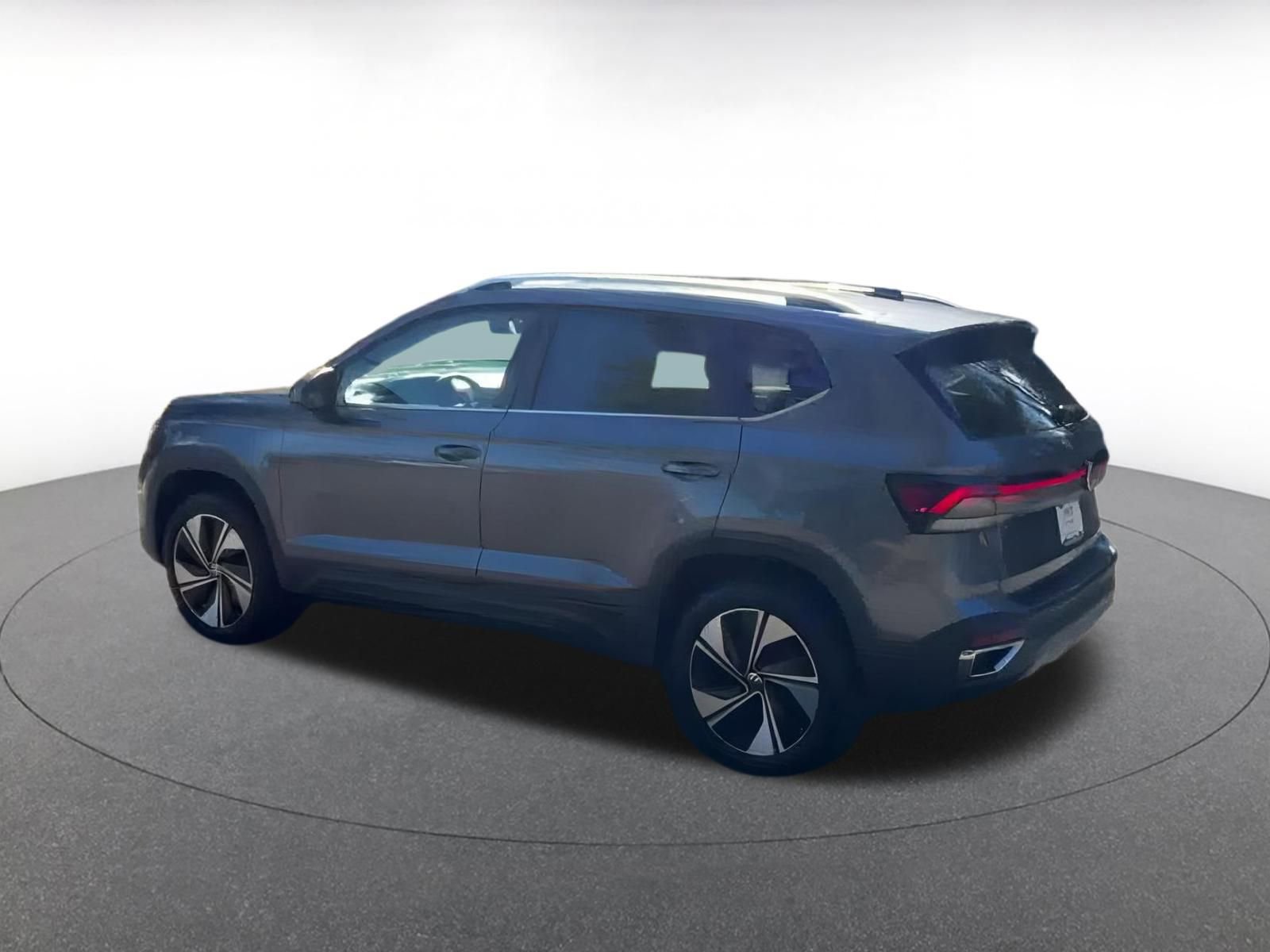 Thumbnail: 2025 Volkswagen Taos - 10