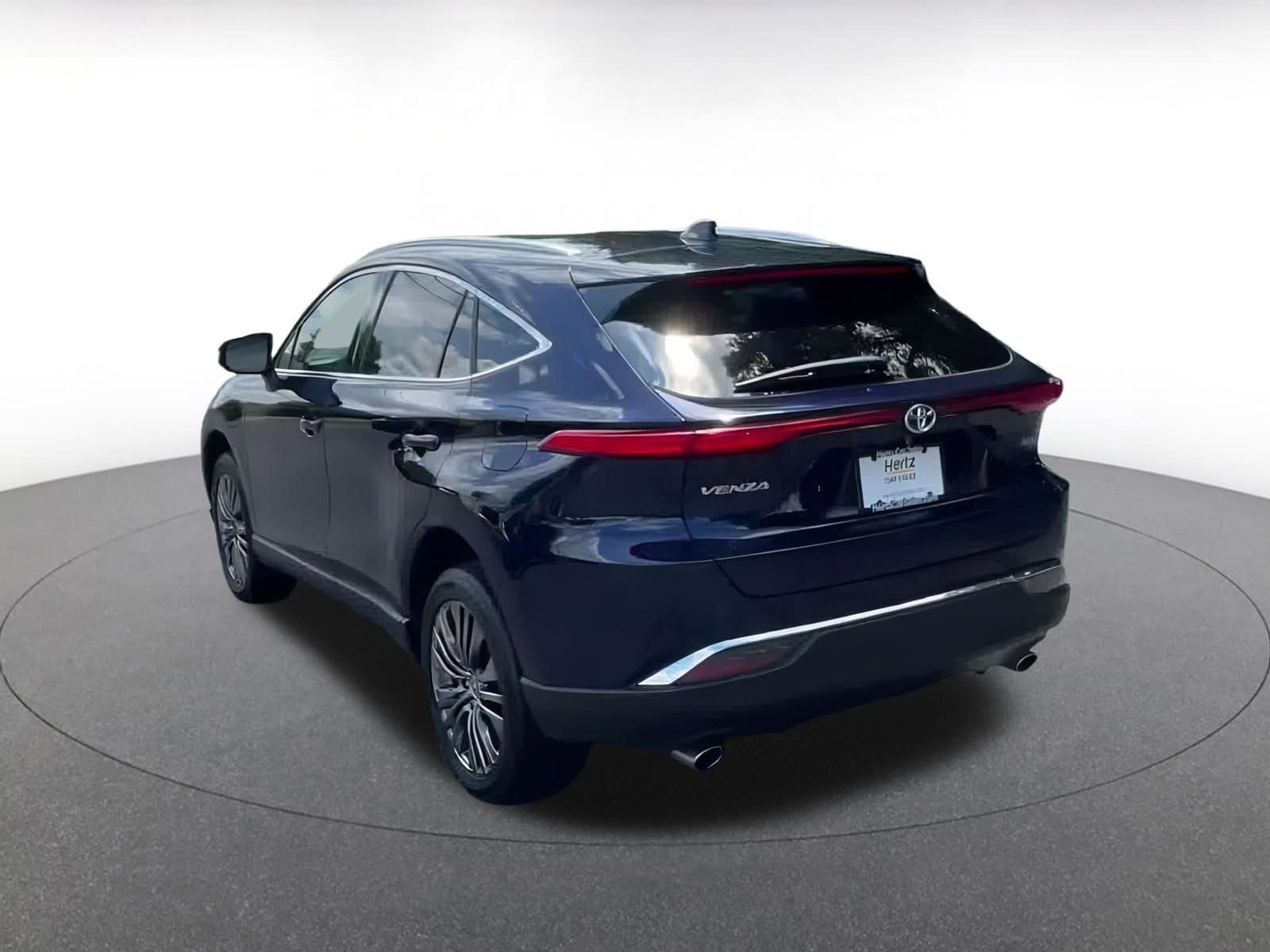 Thumbnail: 2023 Toyota Venza - 11