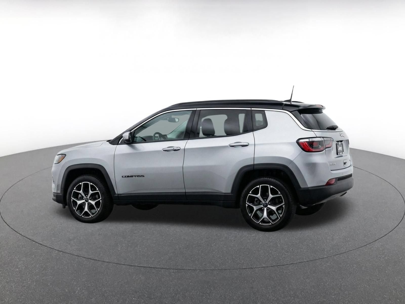 Thumbnail: 2025 Jeep Compass - 4