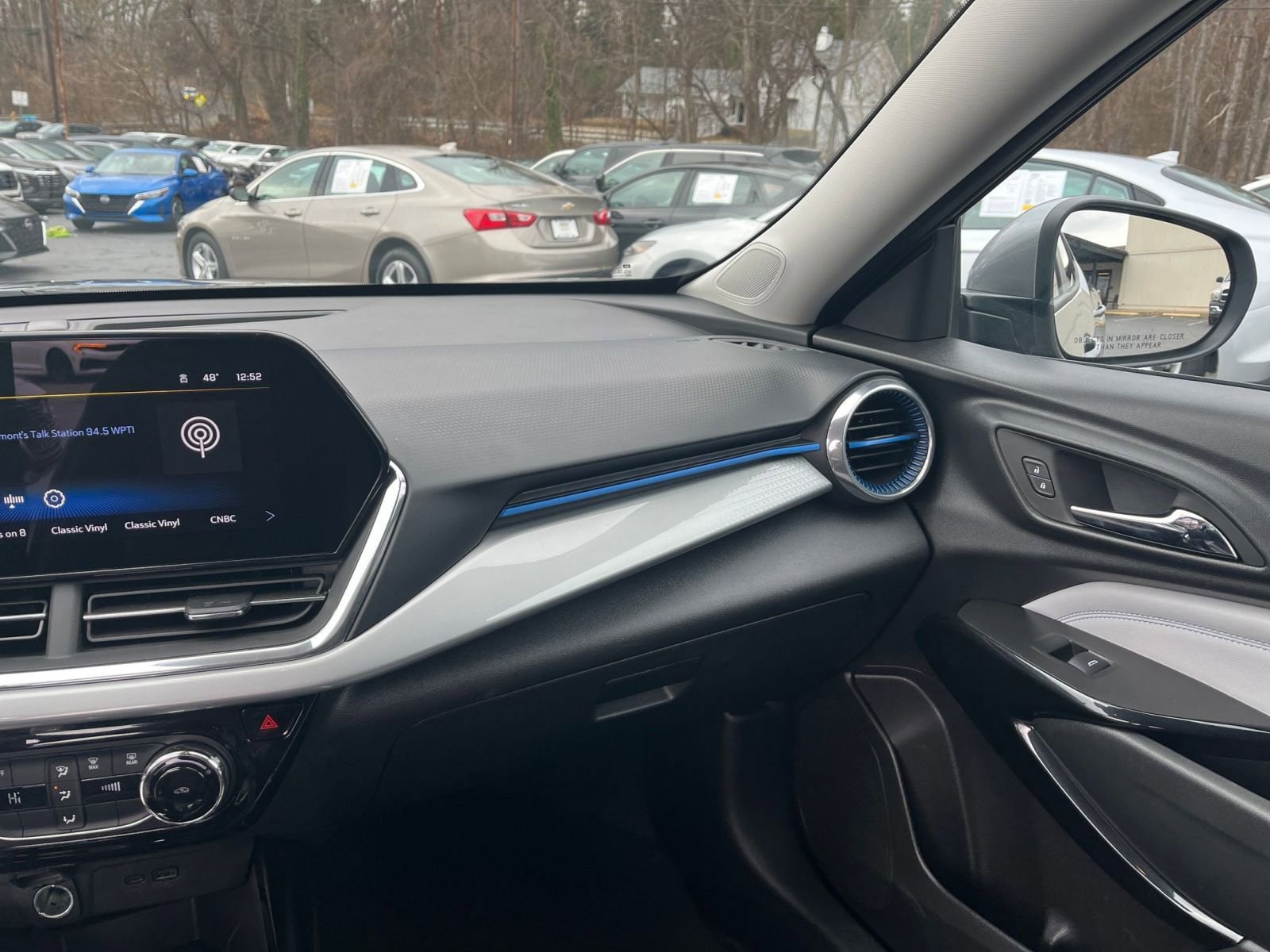 Thumbnail: 2025 Chevrolet Trax - 29