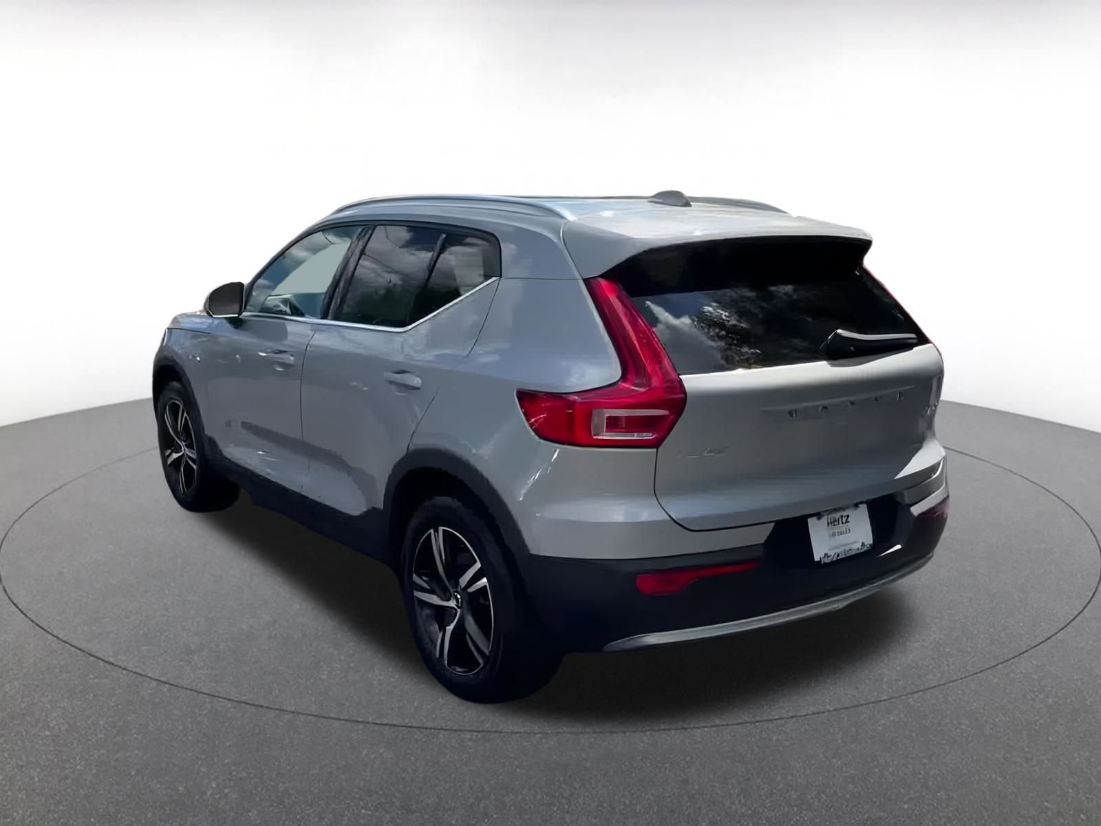 Thumbnail: 2024 Volvo XC40 - 20
