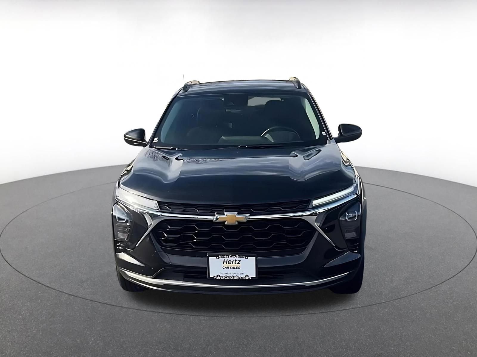 Thumbnail: 2025 Chevrolet Trax - 3