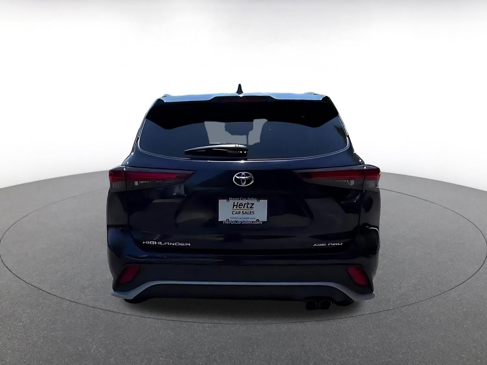 Thumbnail: 2025 Toyota Highlander - 12