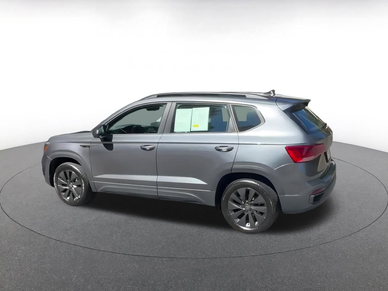 Thumbnail: 2024 Volkswagen Taos - 10