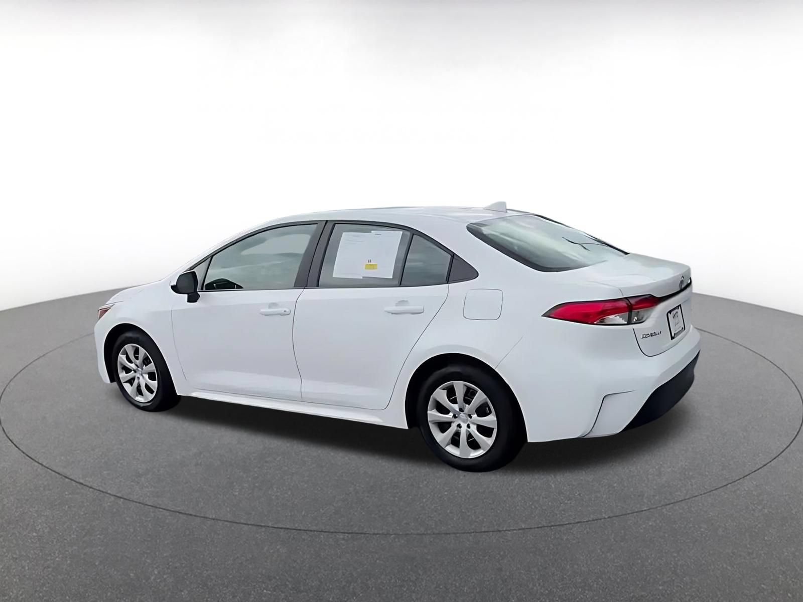 Thumbnail: 2025 Toyota Corolla - 10