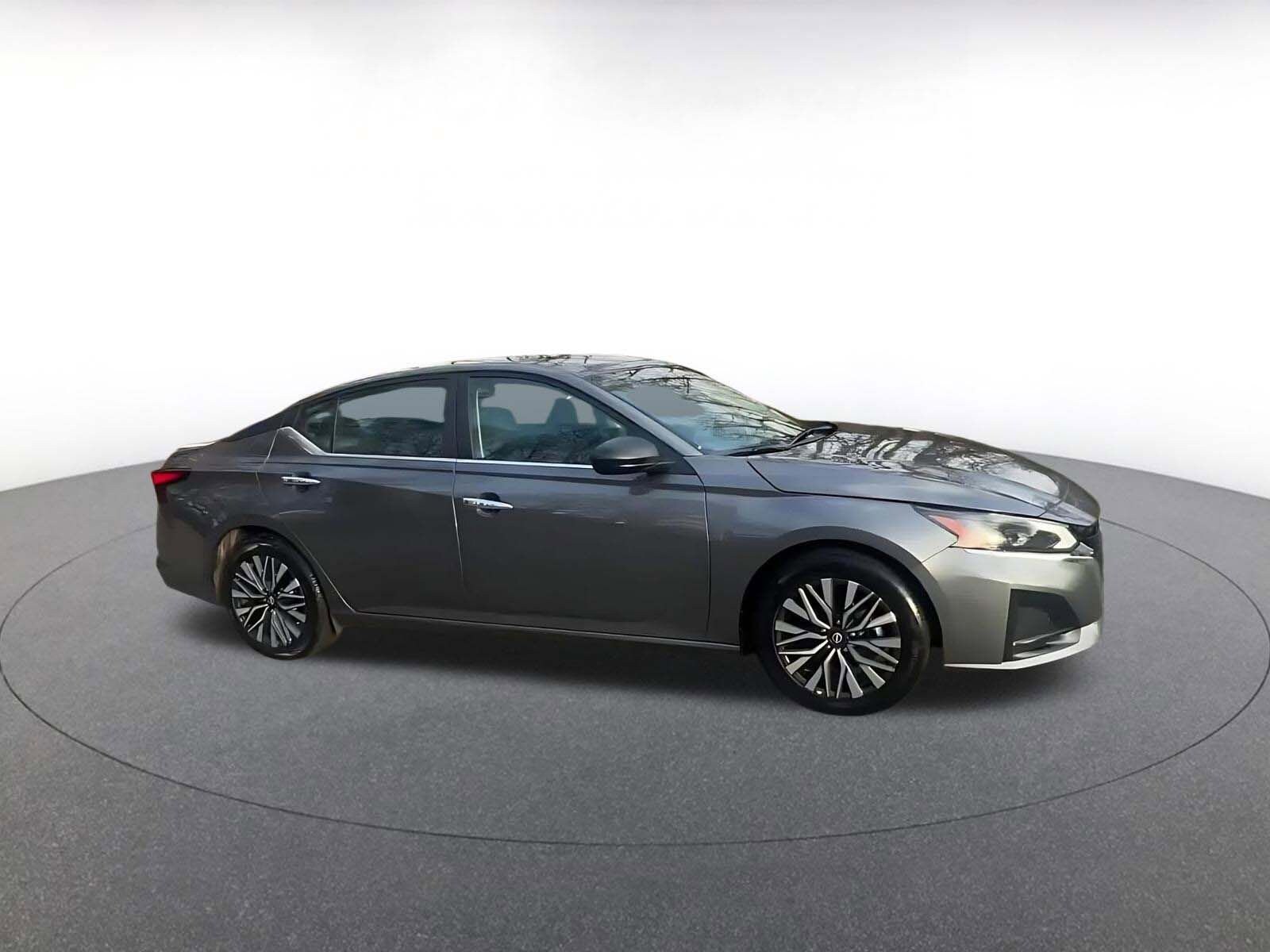 Thumbnail: 2025 Nissan Altima - 2