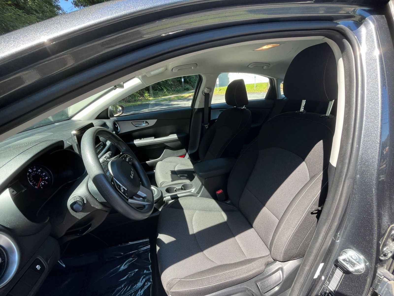 Thumbnail: 2024 Kia Forte - 23