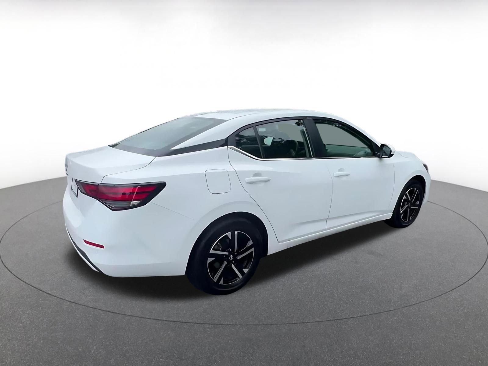 Thumbnail: 2025 Nissan Sentra - 15