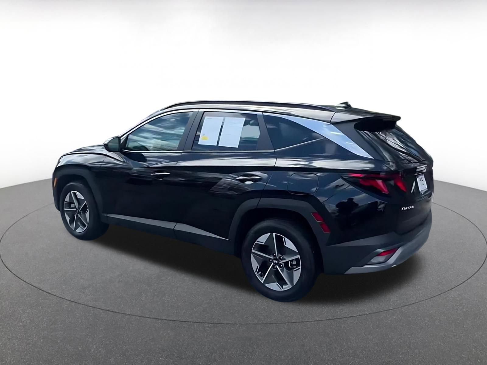 Thumbnail: 2025 Hyundai Tucson - 10