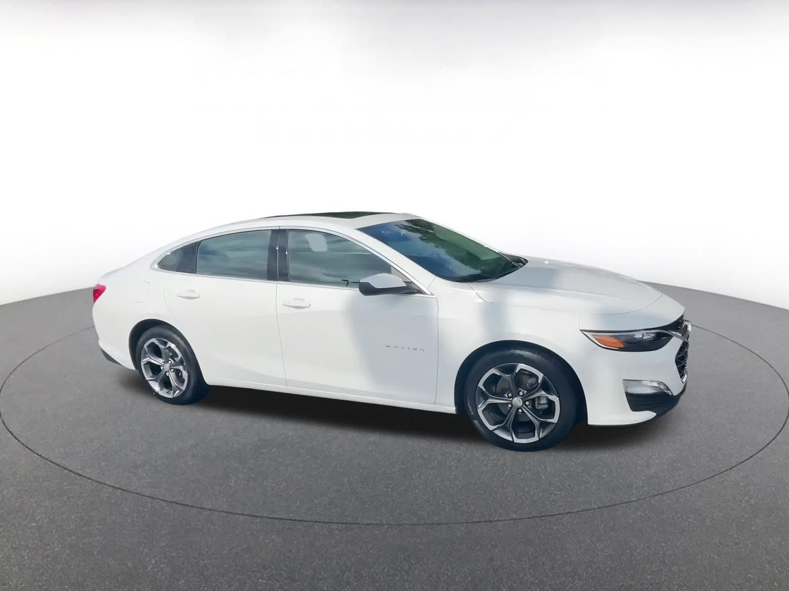 Thumbnail: 2024 Chevrolet Malibu - 2
