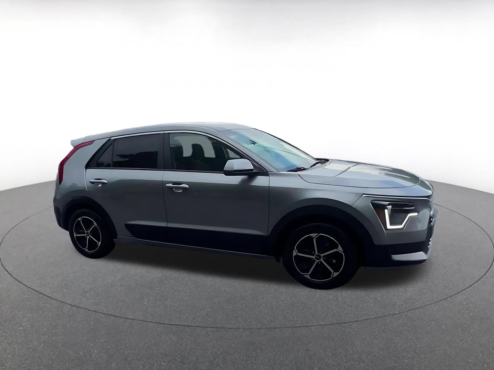 Thumbnail: 2026 Kia Niro - 2