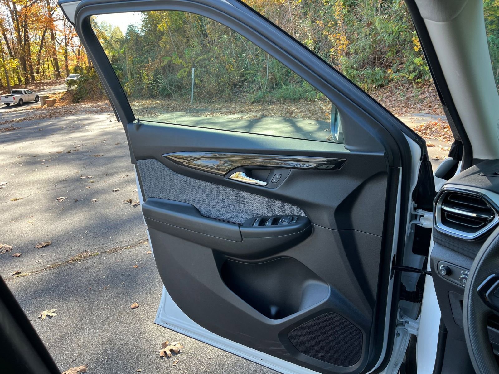 Thumbnail: 2025 Chevrolet TrailBlazer - 18