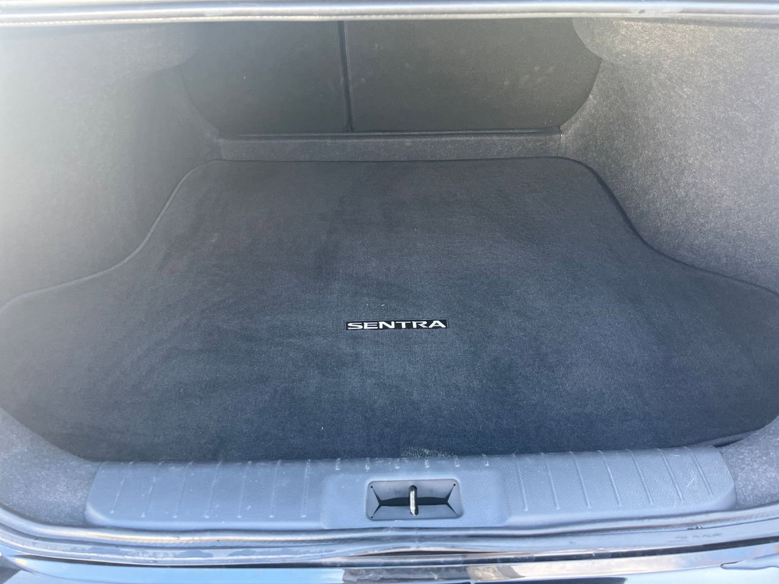 Thumbnail: 2025 Nissan Sentra - 24