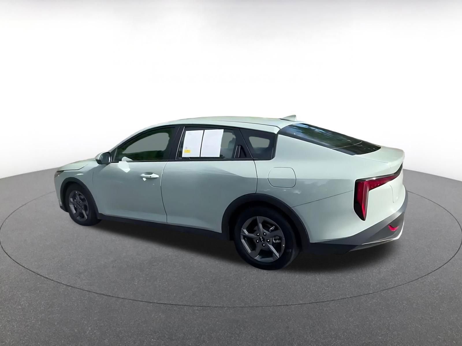 Thumbnail: 2025 Kia K4 - 10