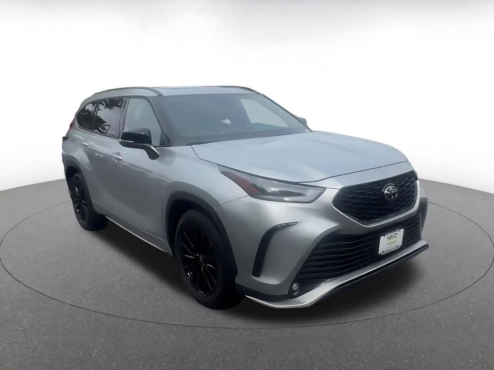 Thumbnail: 2025 Toyota Highlander - 3