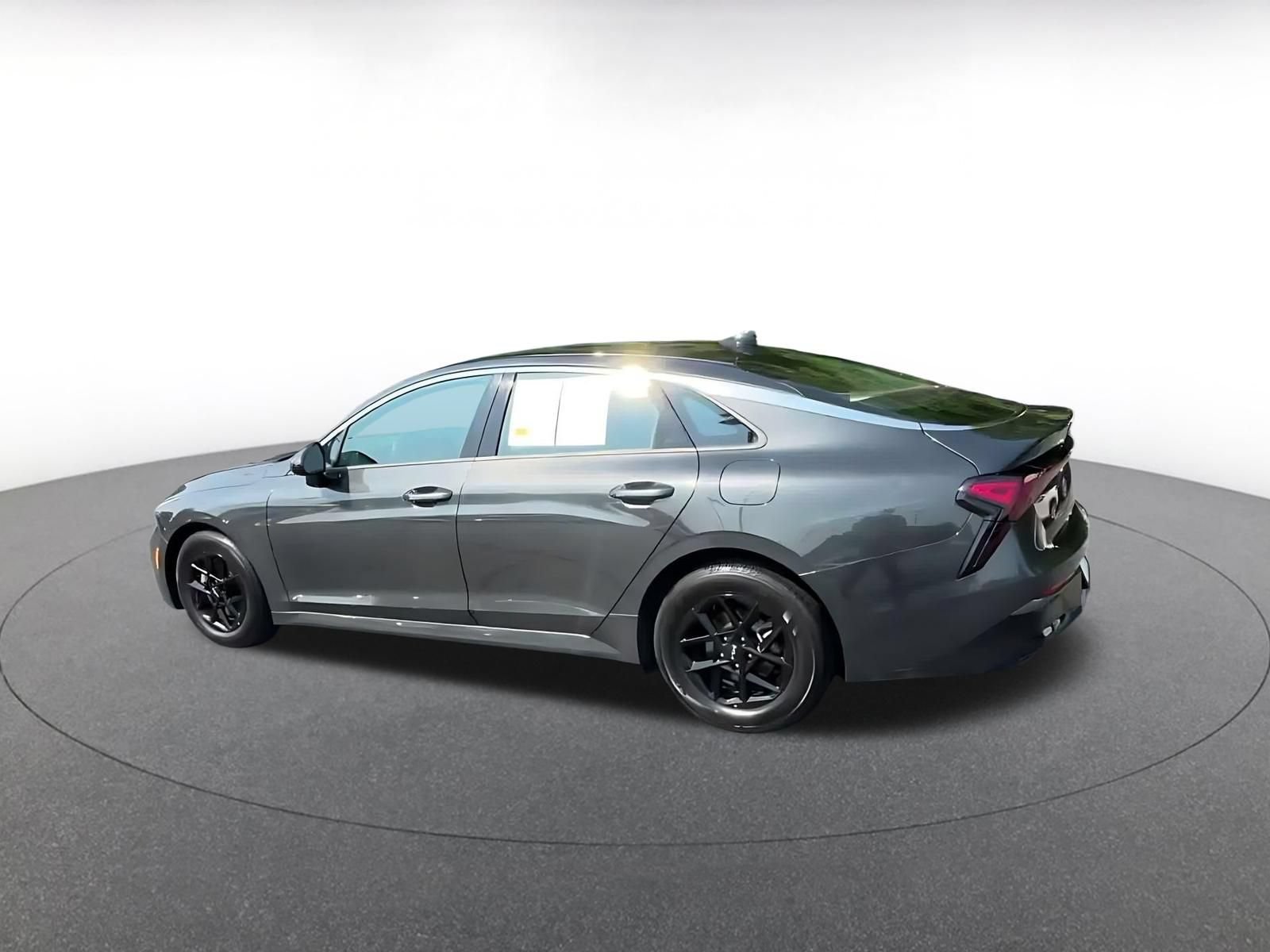 Thumbnail: 2025 Kia K5 - 10