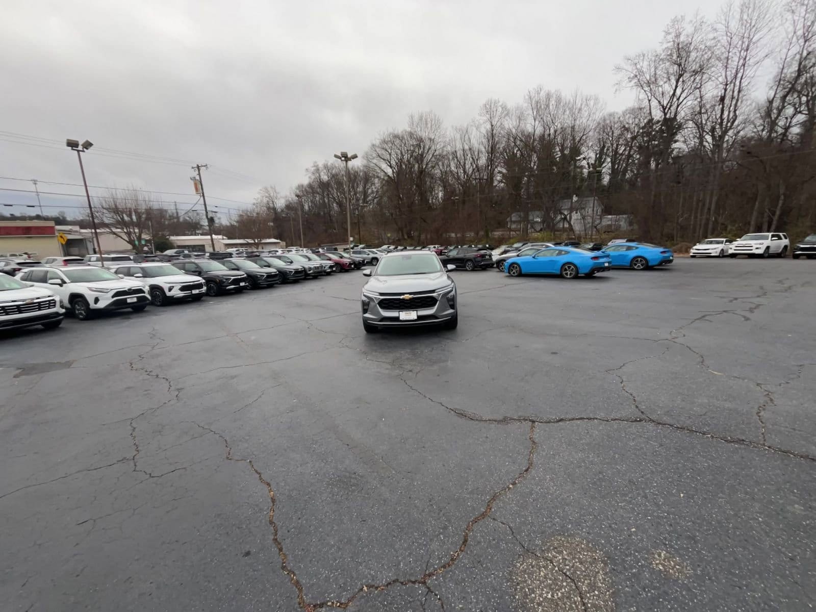 Thumbnail: 2025 Chevrolet Trax - 15