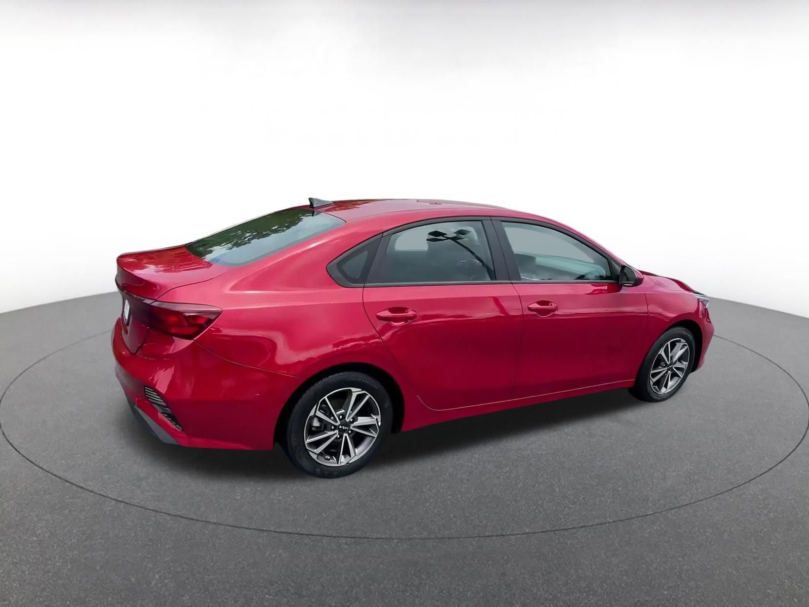 Thumbnail: 2023 Kia Forte - 15