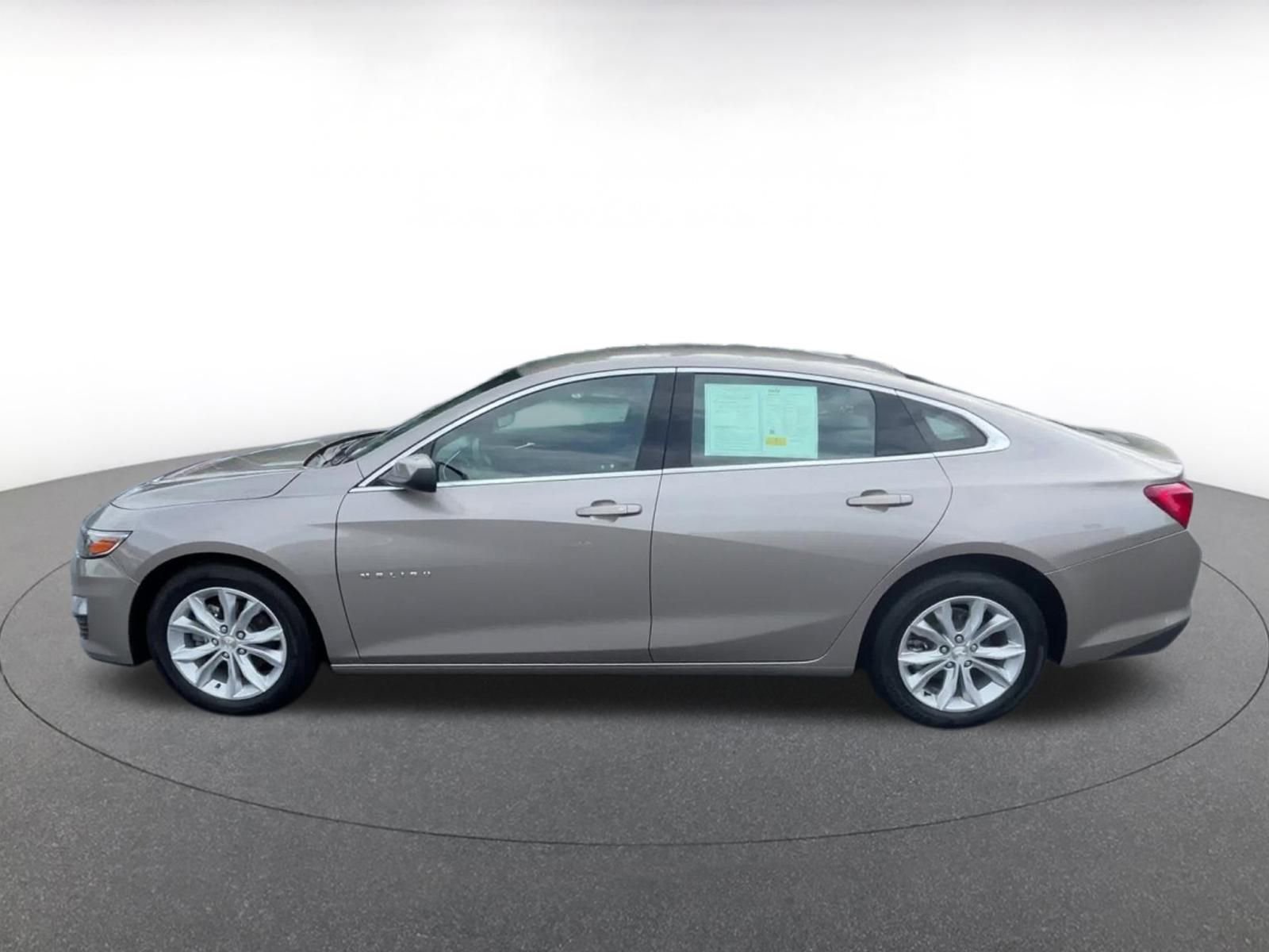 Thumbnail: 2024 Chevrolet Malibu - 8