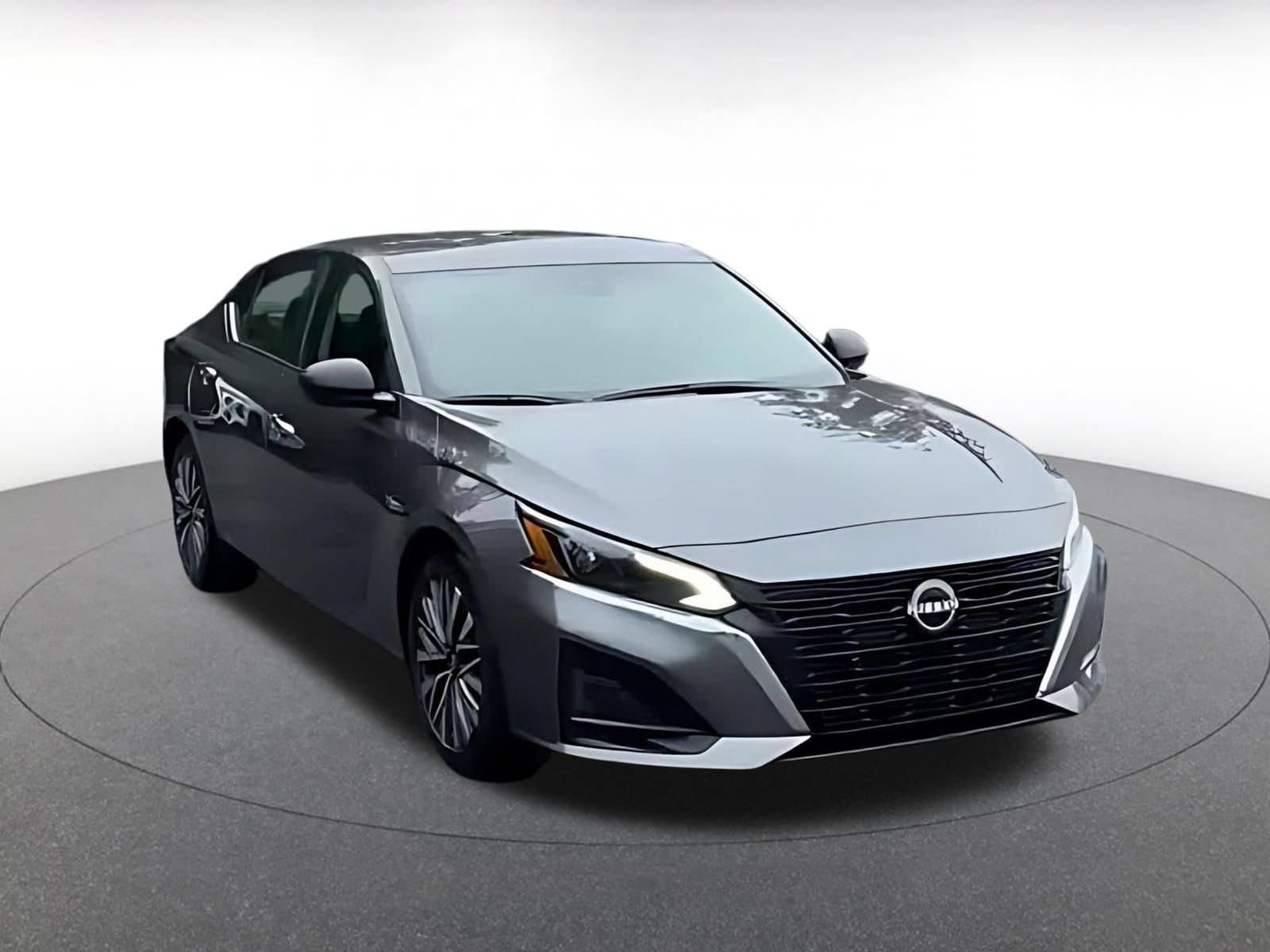 Thumbnail: 2025 Nissan Altima - 3