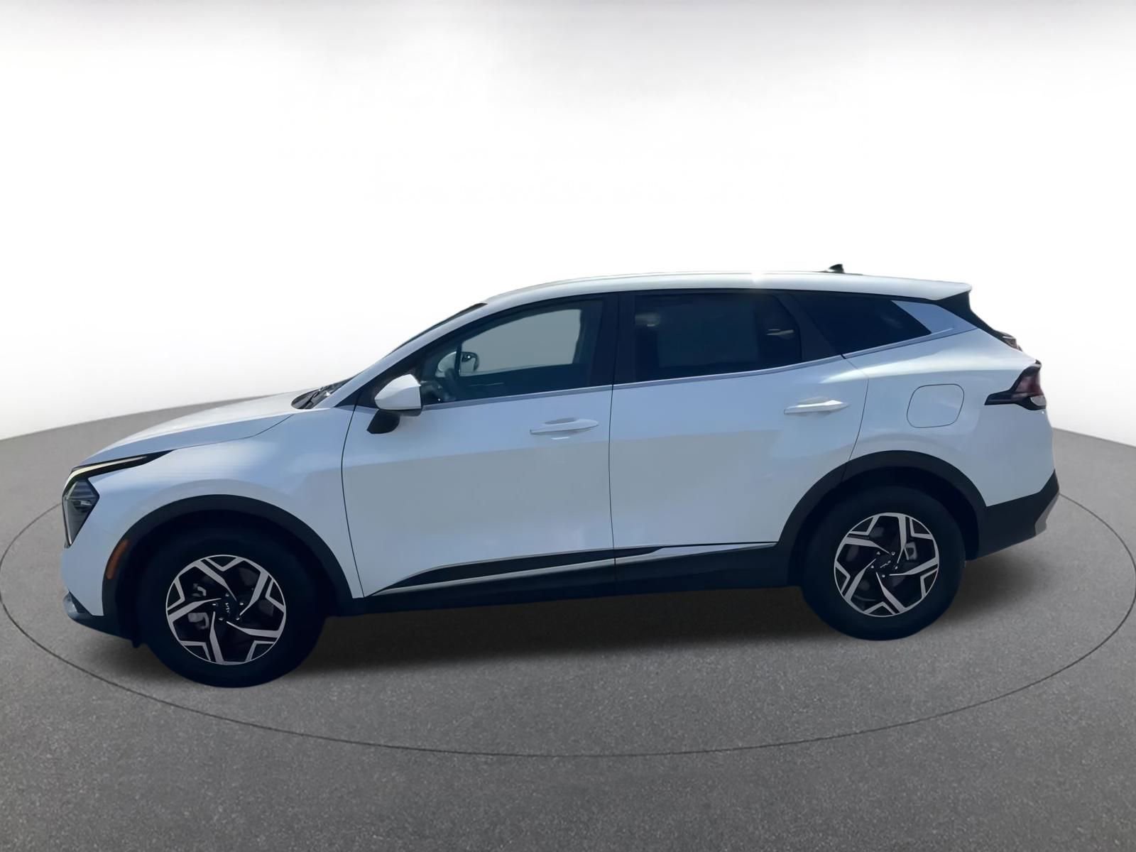 Thumbnail: 2024 Kia Sportage - 8