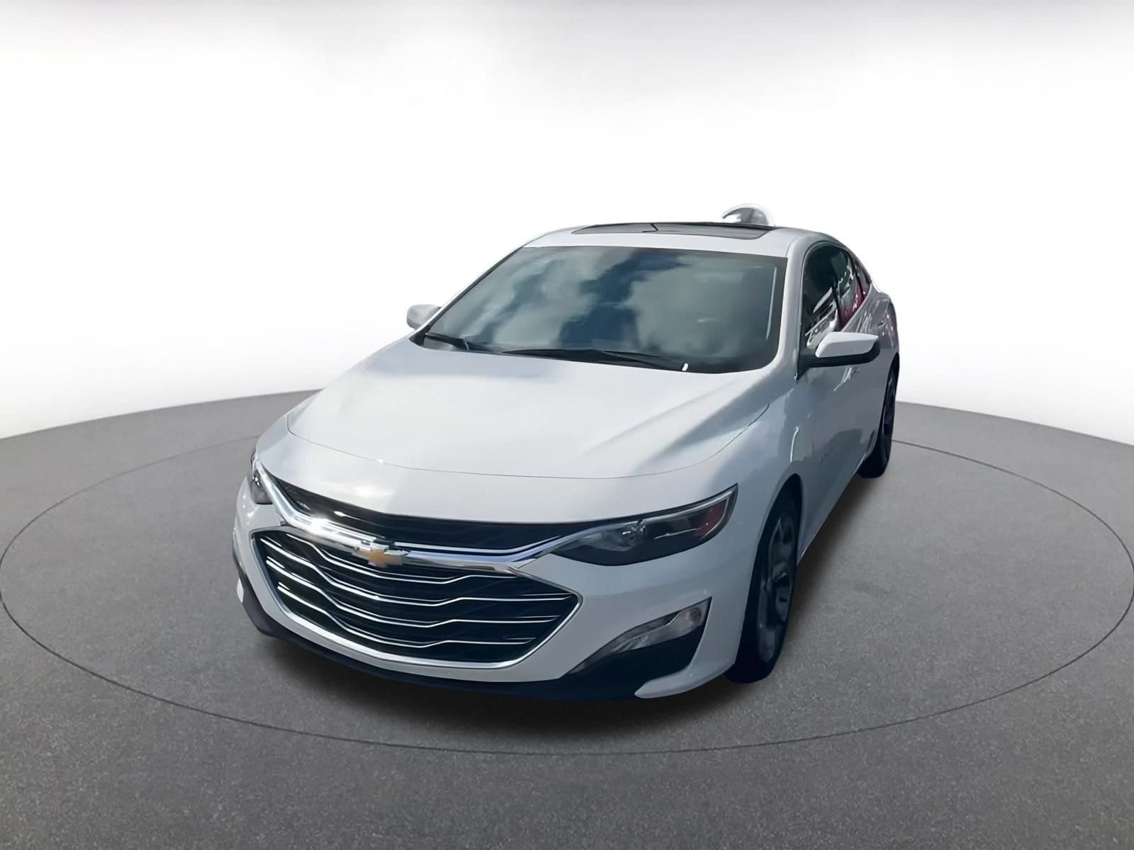 Thumbnail: 2024 Chevrolet Malibu - 6