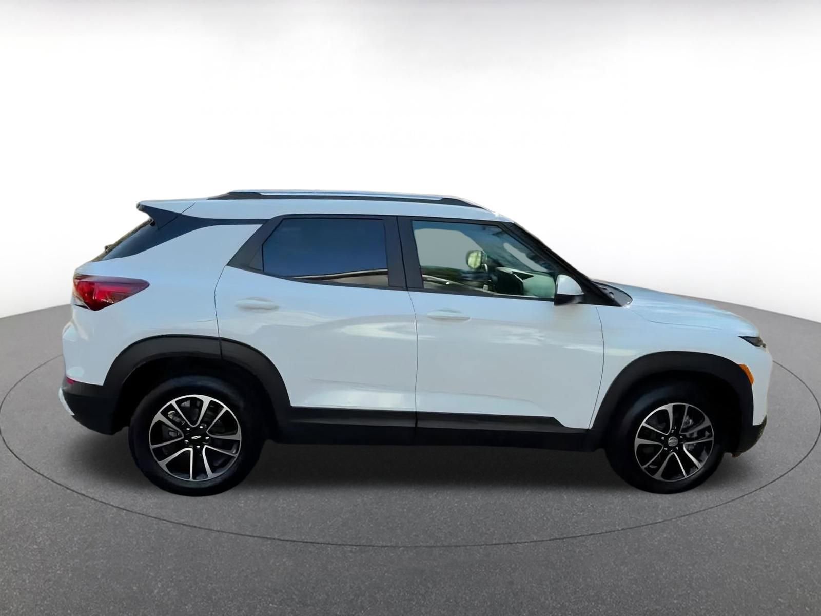 Thumbnail: 2025 Chevrolet TrailBlazer - 16